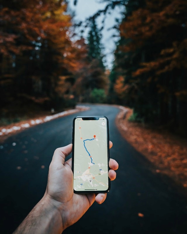 App de asistencia en carretera de Allianz mostrando la ubicación de la grúa en tiempo real.