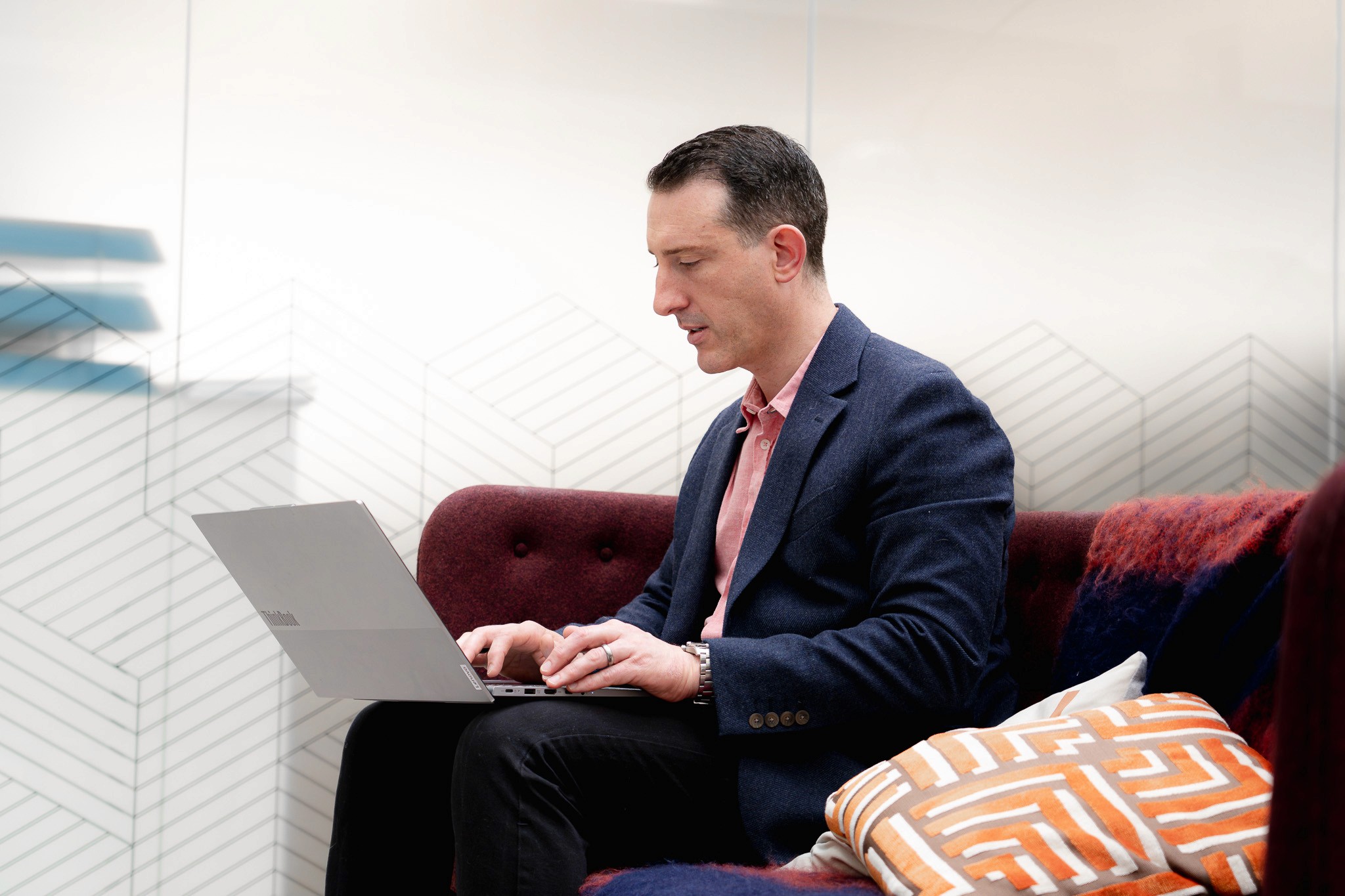 How do I get more Enquiries on my website? Six Point Media