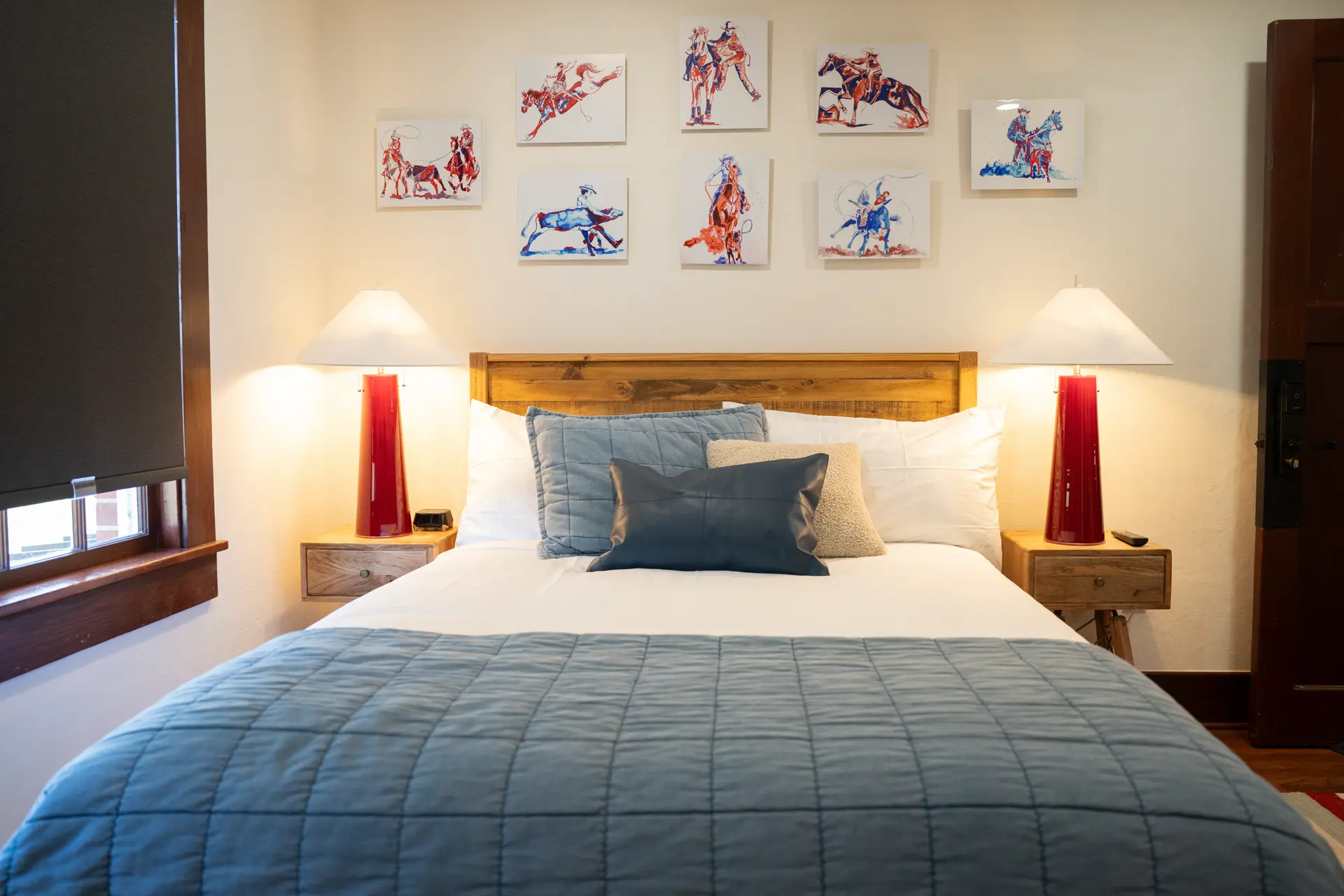 Signature Queen Room - Red, White, and Aggies bed