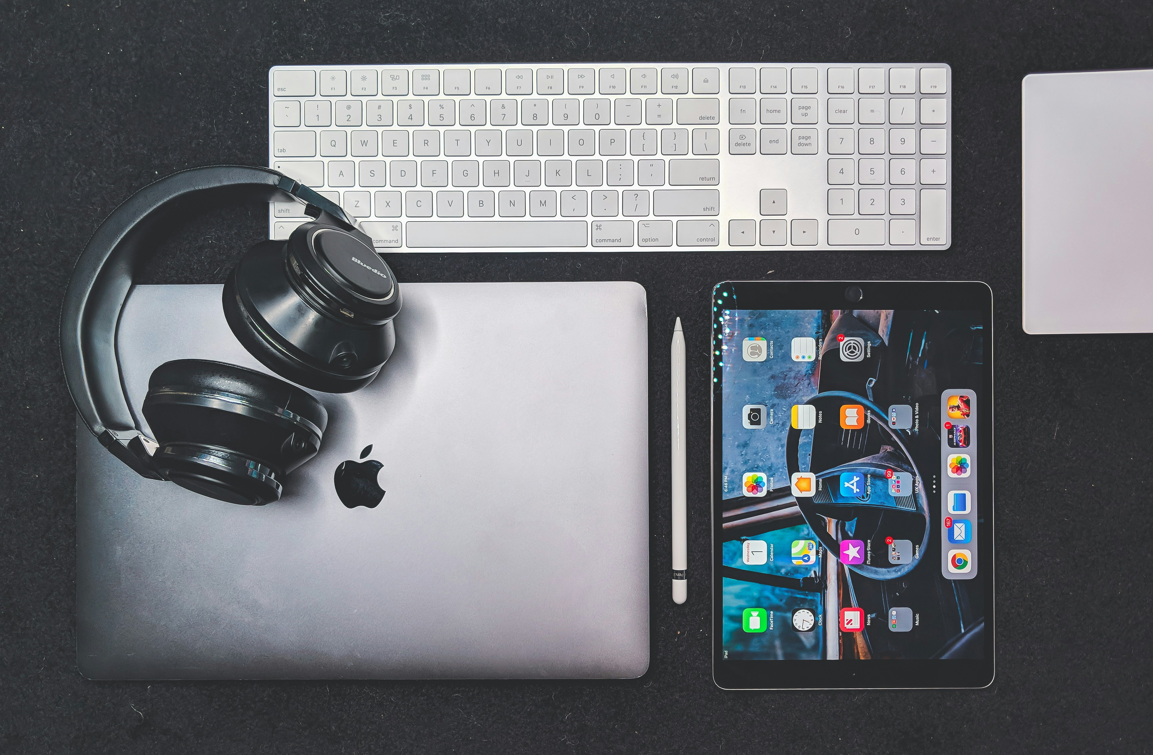 desk setup of a person - Free Music Production Software 