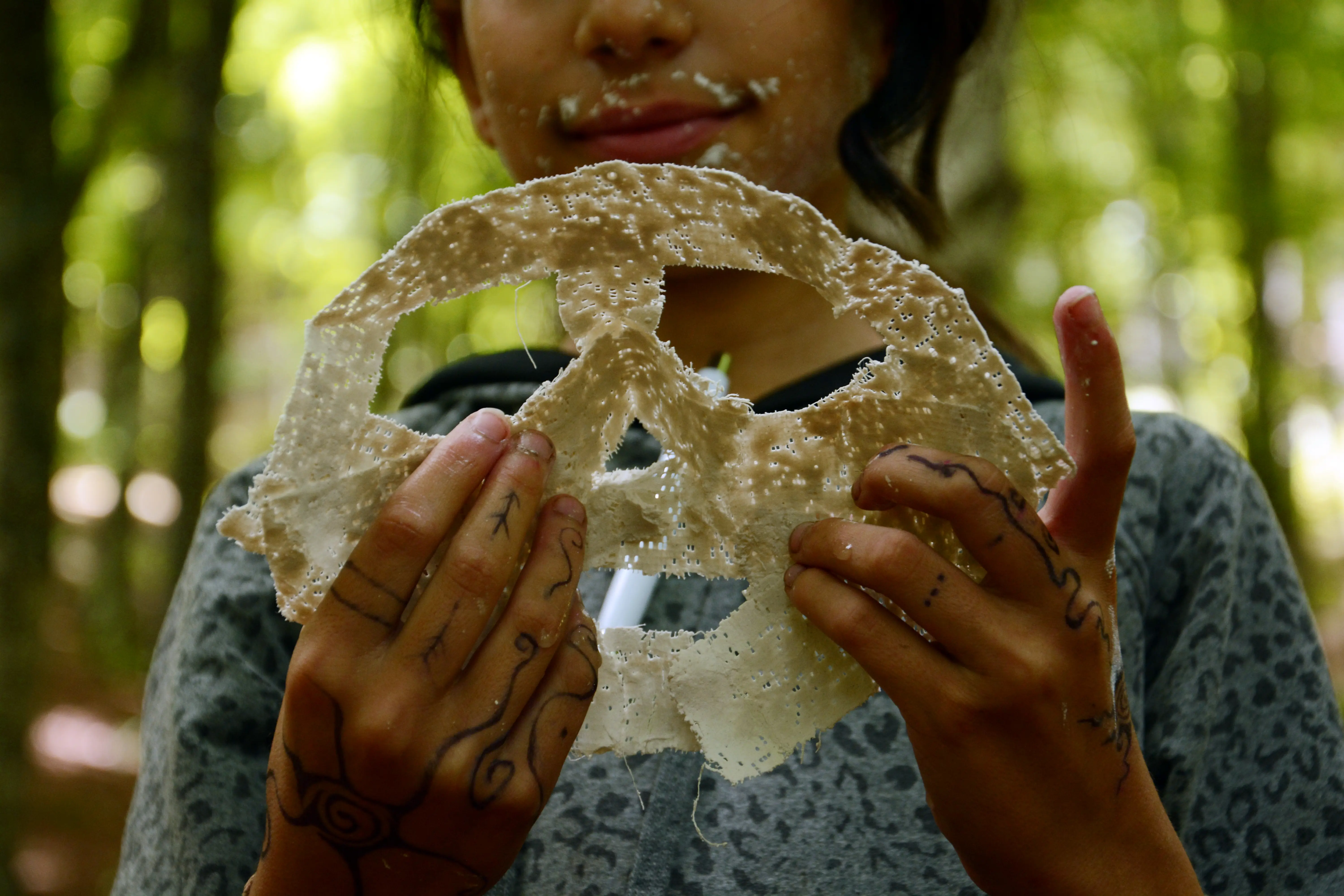 Andrea Modesti, istruttore di survival e bushcraft, esperto in campi avventura per ragazzi e corsi di sopravvivenza outdoor