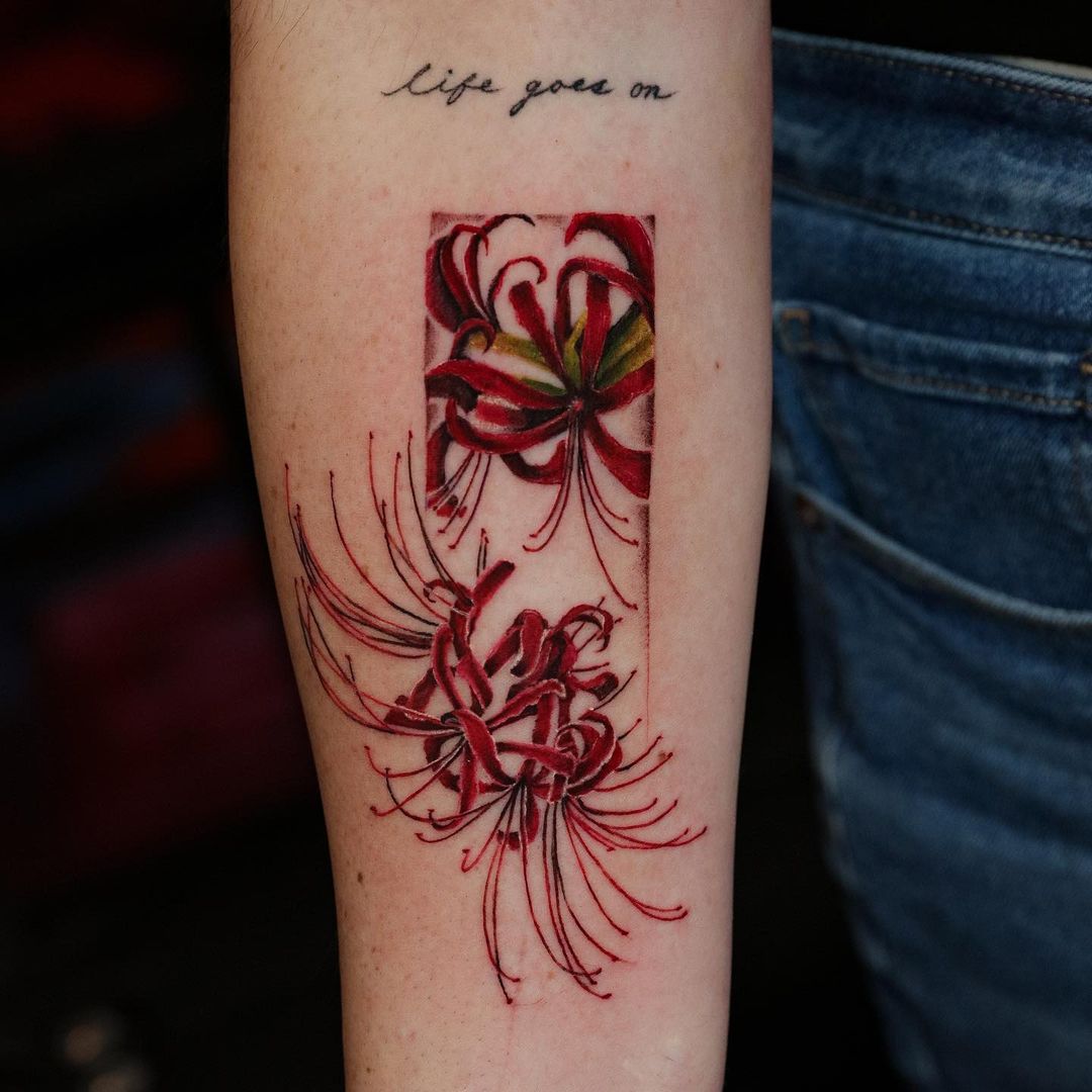 10 Best Spider Lily Tattoo Ideas