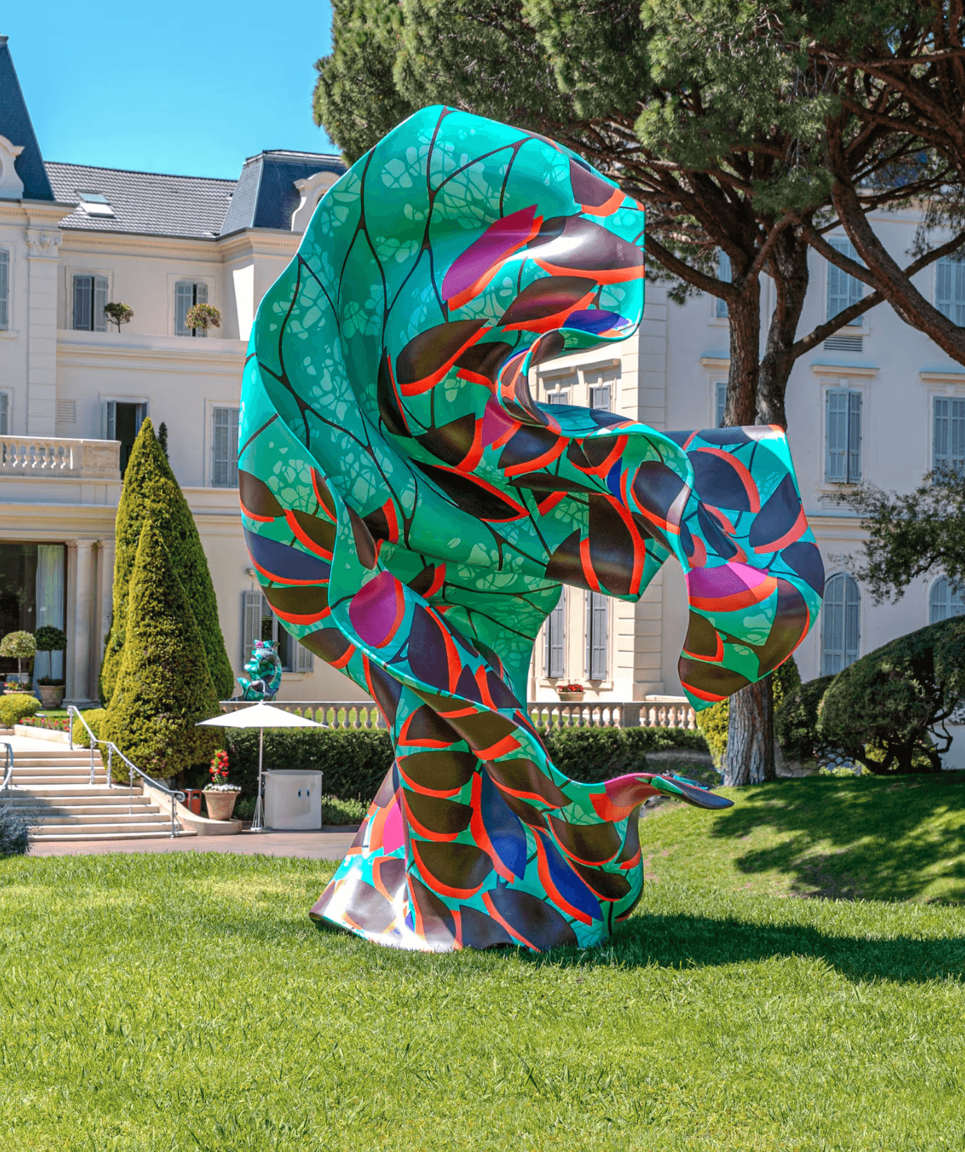 Goodman Gallery presents a French debut of outdoor sculptures set within the landscaped gardens of Hôtel du Cap-Eden-Roc– Featuring works by William Kentridge and Yinka Shonibare
