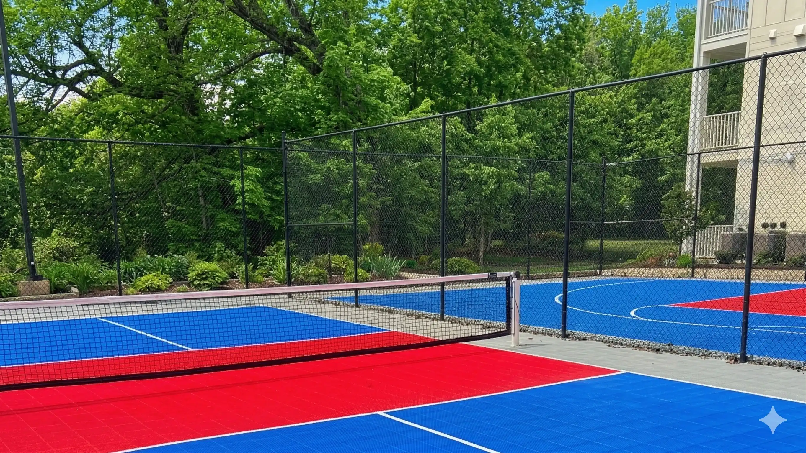 Outdoor pickleball and basketball courts at The Reserve at Cool Springs apartments in Elizabethtown, KY
