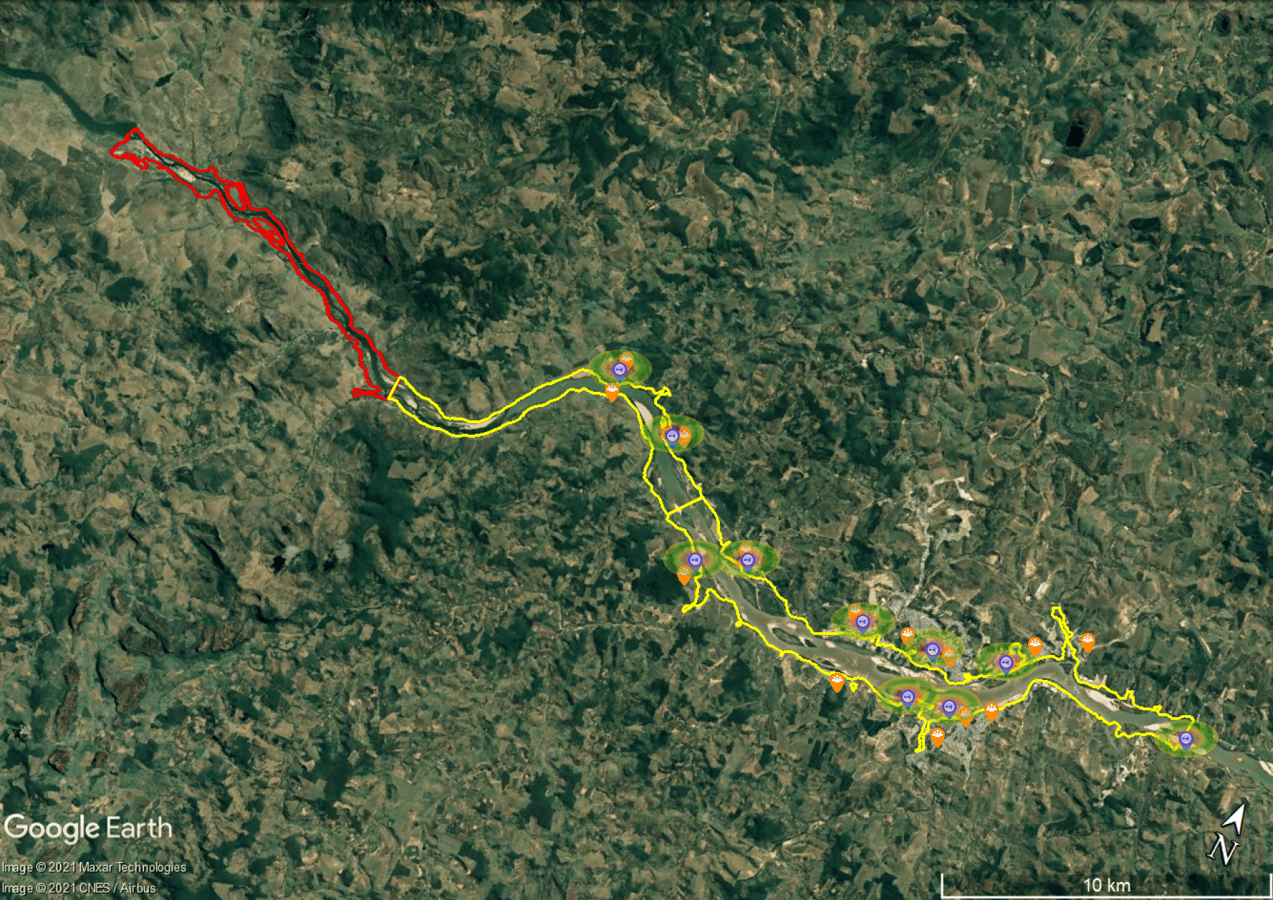 Mapa de uma cidade exibindo o estudo de uma mancha de inundação