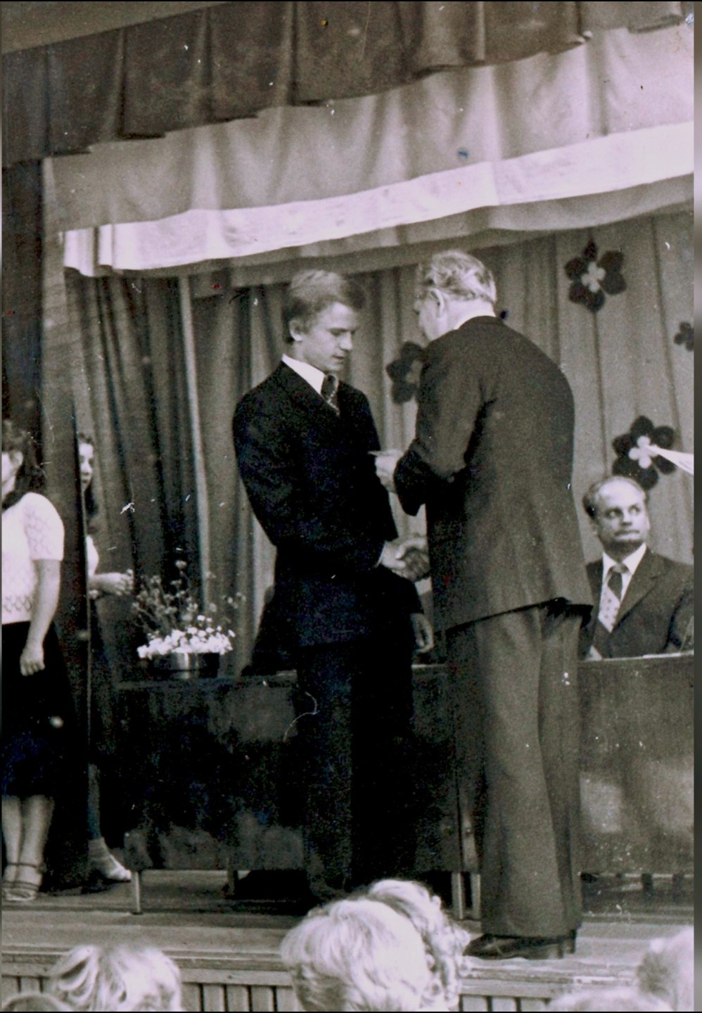 Raivo kooli lõpetamas