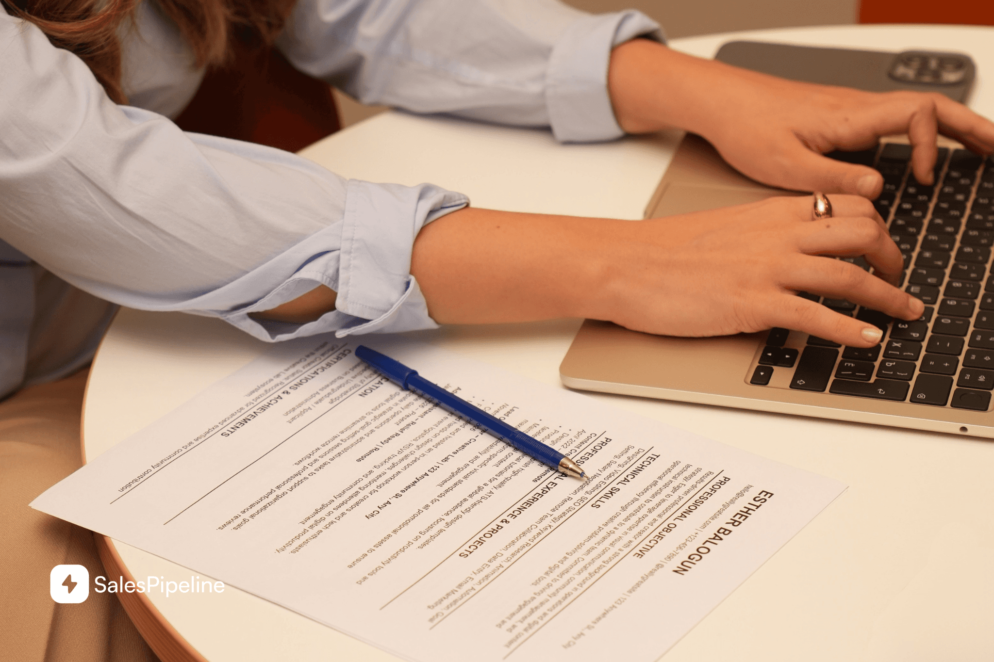  A sales candidate assessment scorecard covering account research, discovery, listening, written follow-up, pipeline discipline, coachability, and reference evidence.