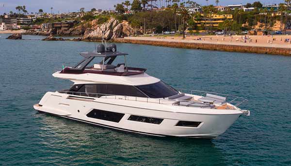 Ferretti 670