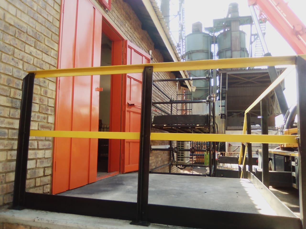 MCC 28 substation building at Rhovan Mine.