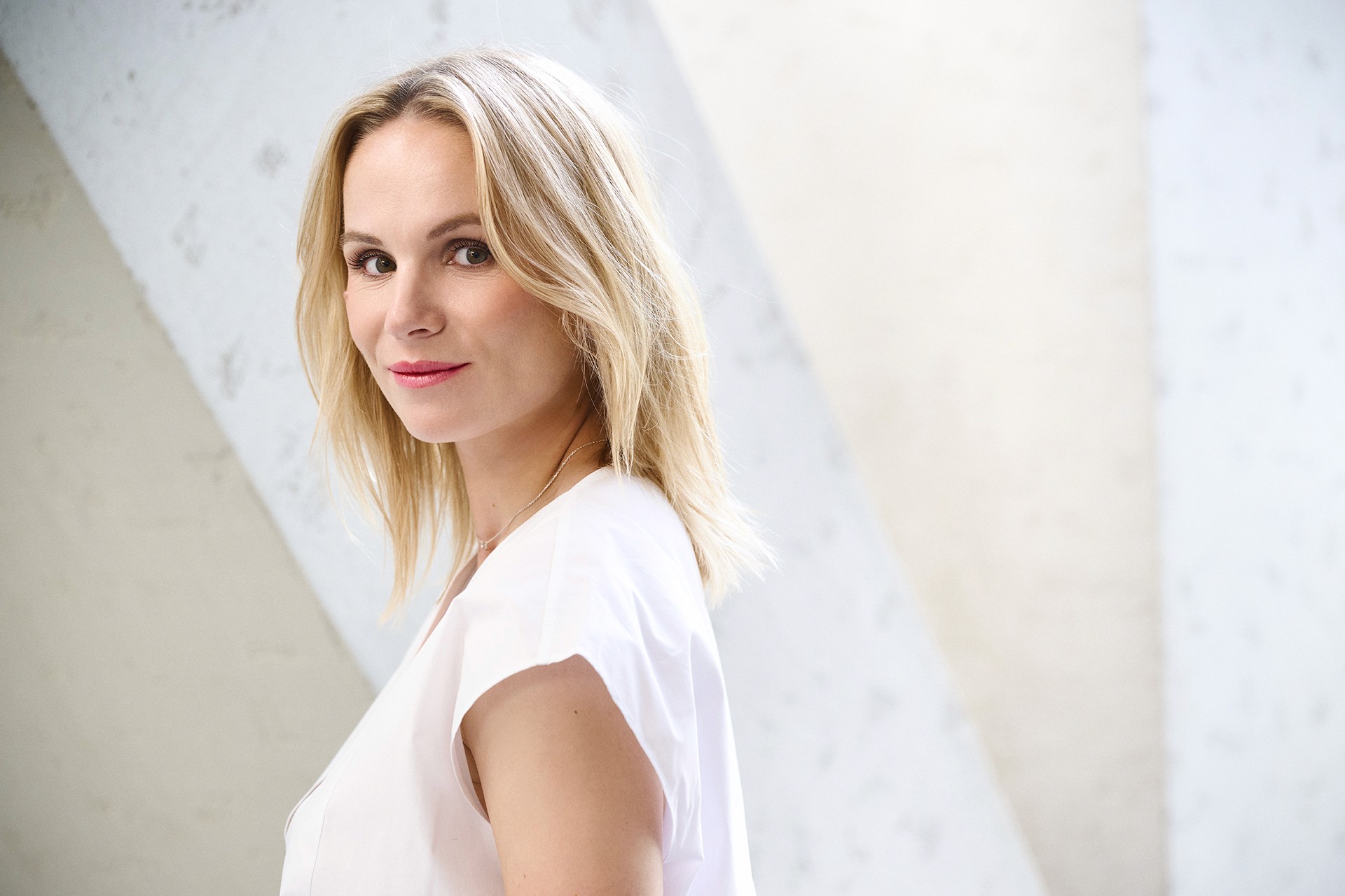 Anna Urbanová Hills Group