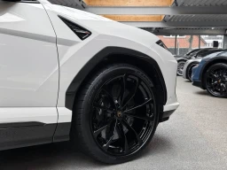 Lamborghini Urus SE Full Carbon+Massage+HUD+B&O 3D+ LP 376k€ — Vorschaubild 8