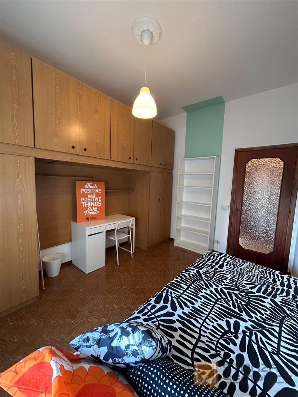 12 sq m room in Via Franzinetti, Brescia