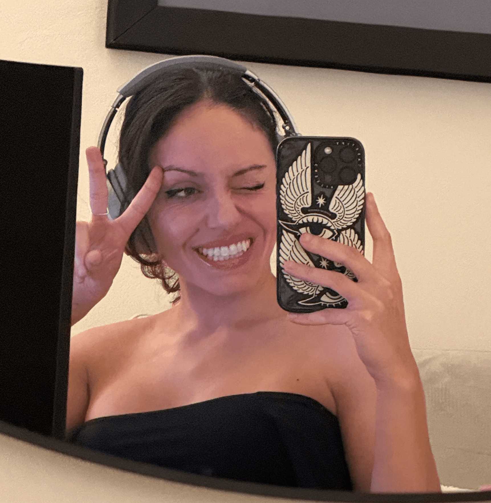 Elisa Romano Mirror Selfie Peace Sign