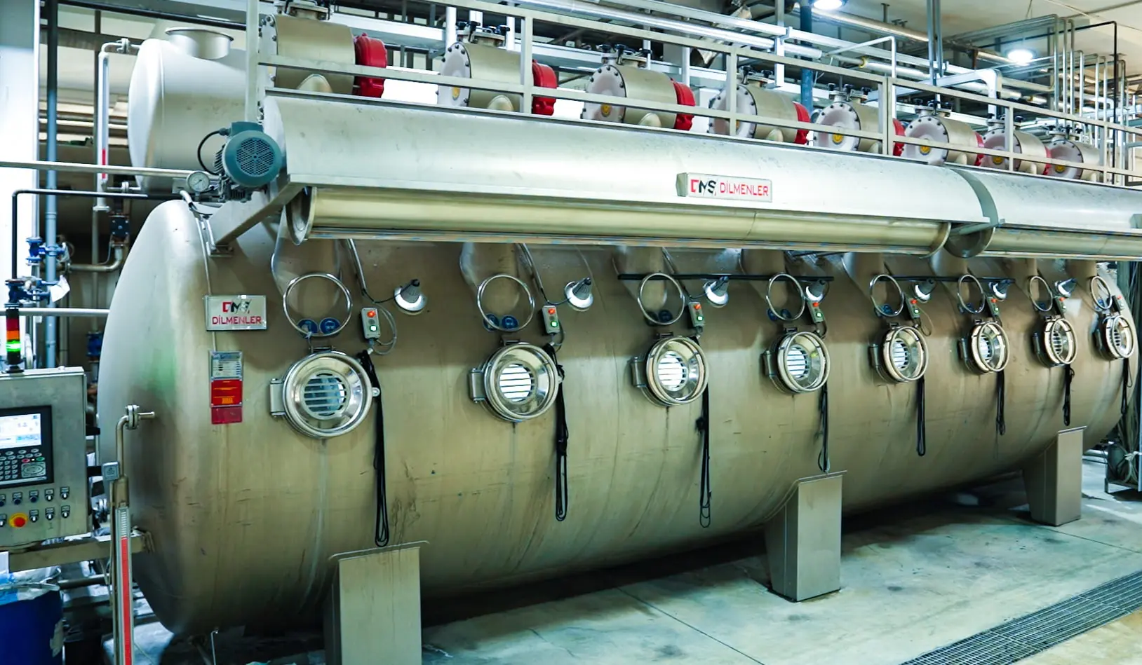 Dyeing machine