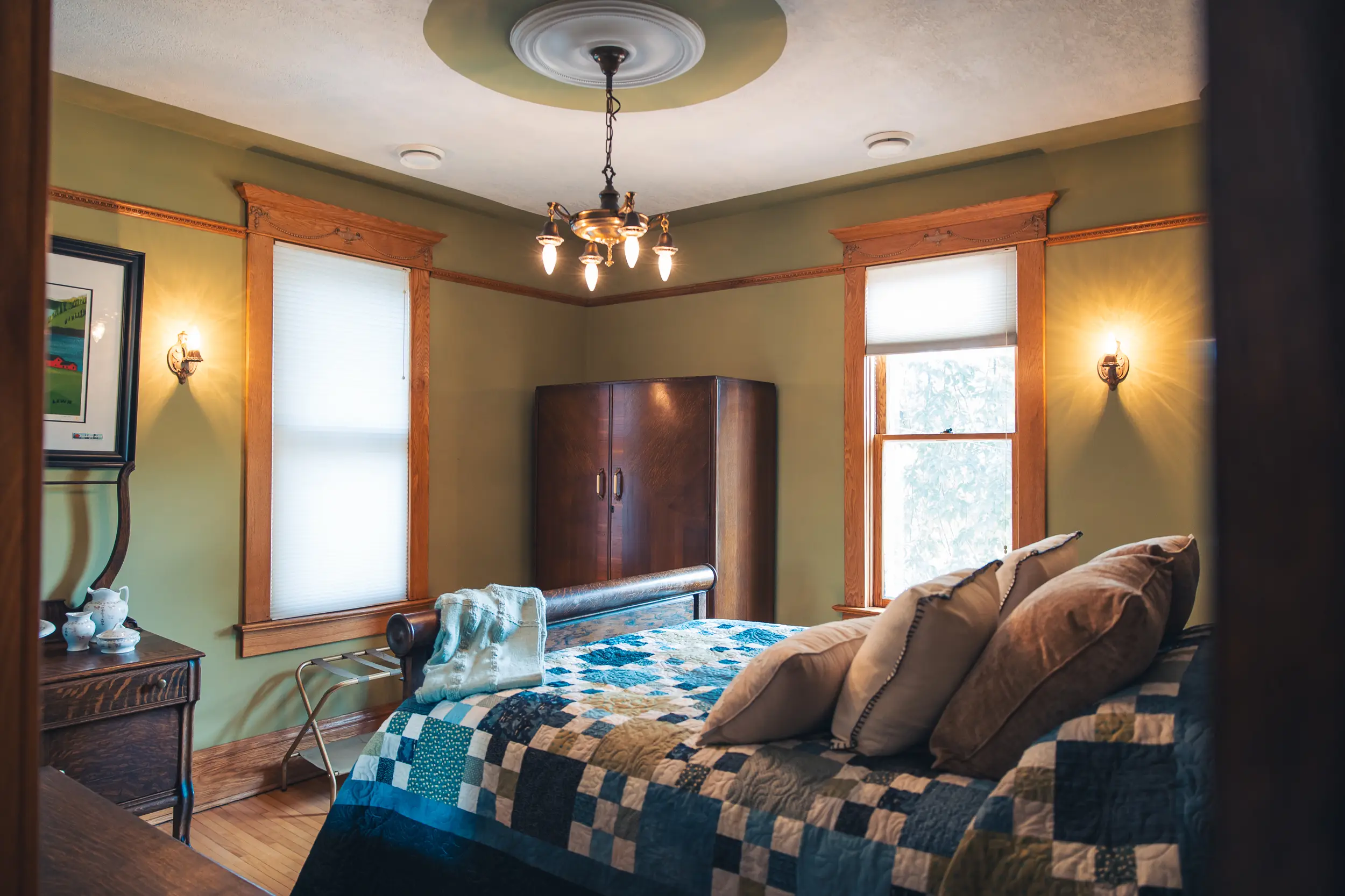 Bed 4 - The Green Room