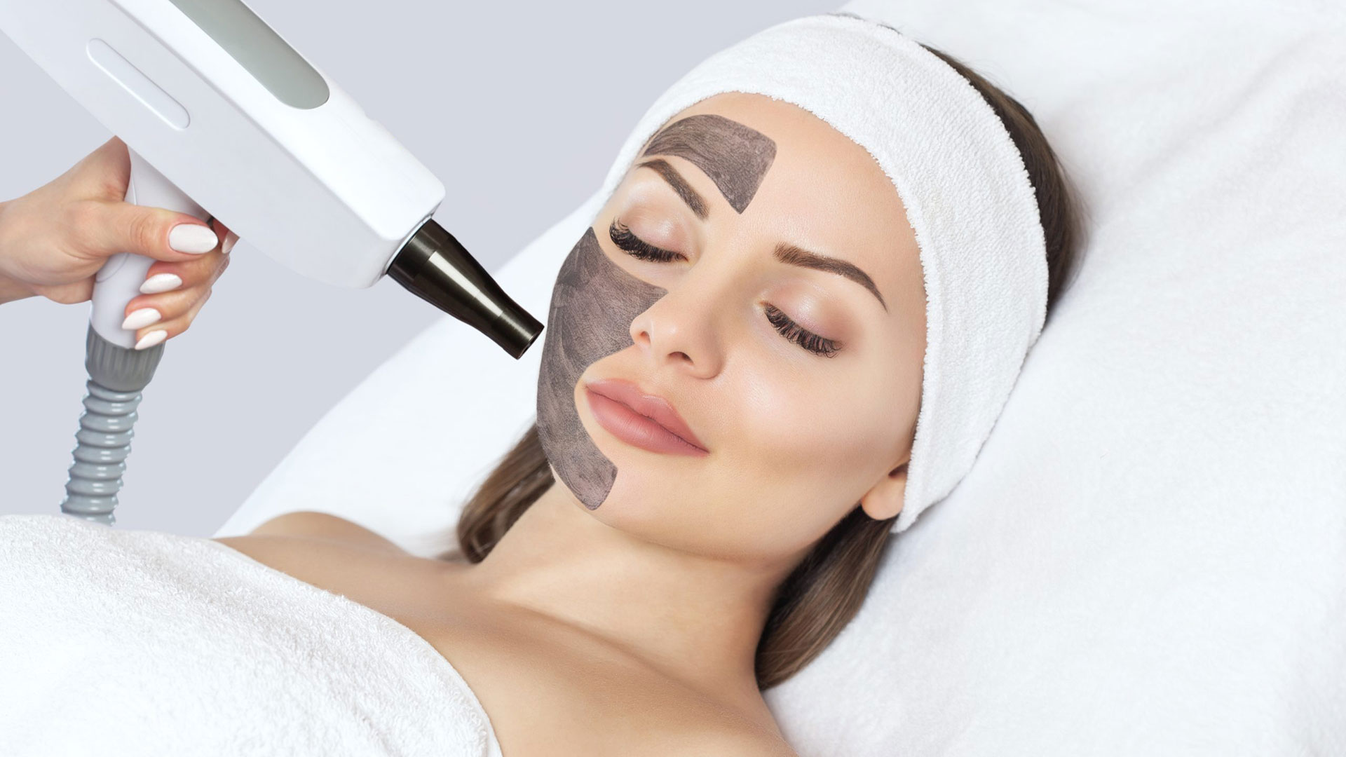 Hollywood Peel en Terrassa, Heaven Clinics