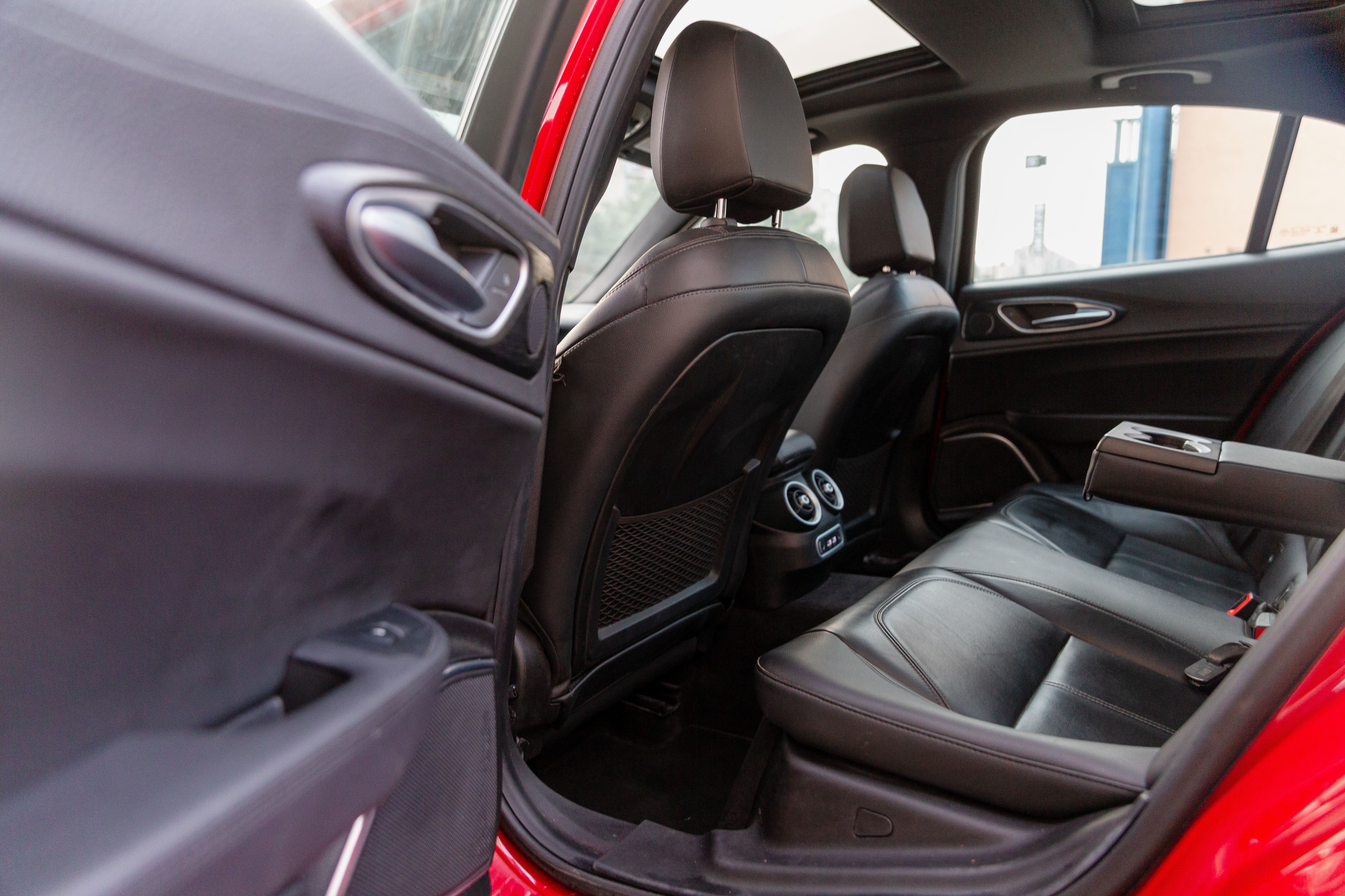 Car Additional Photo 3