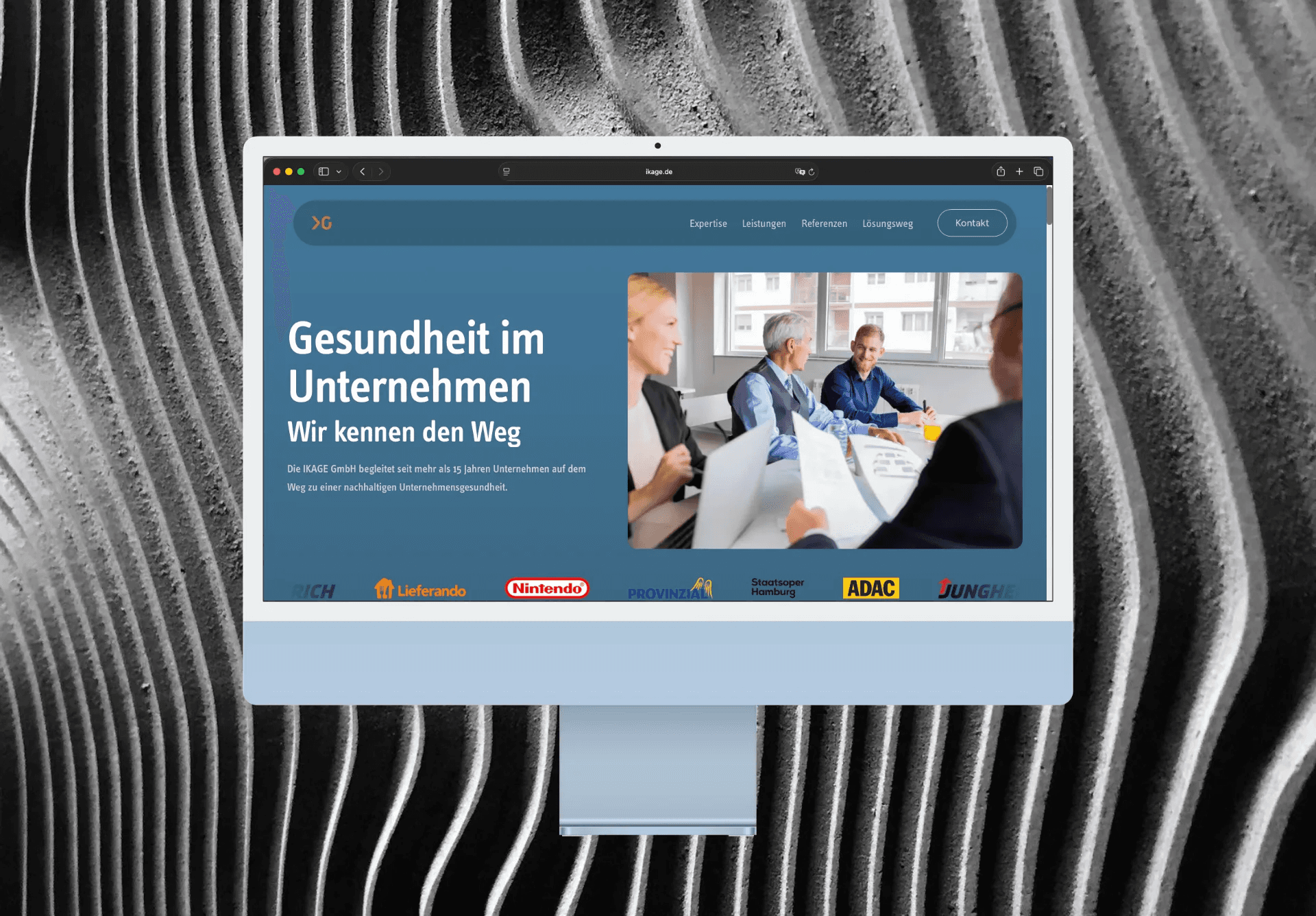 Mockup von der Ikage GmbH Website
