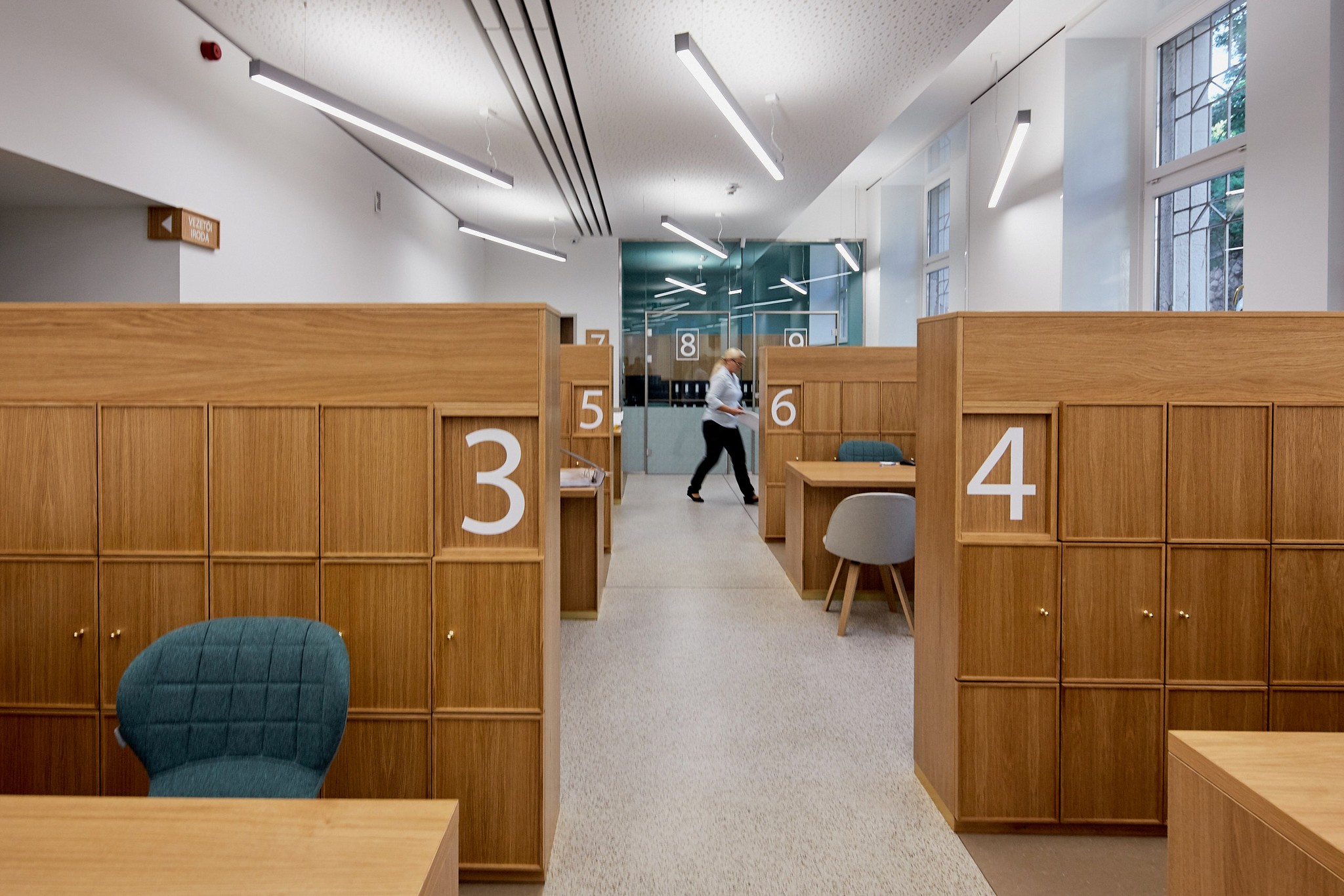 ÜGYFÉLSZOLGÁLATI IRODA _office 1 _Kroki studio