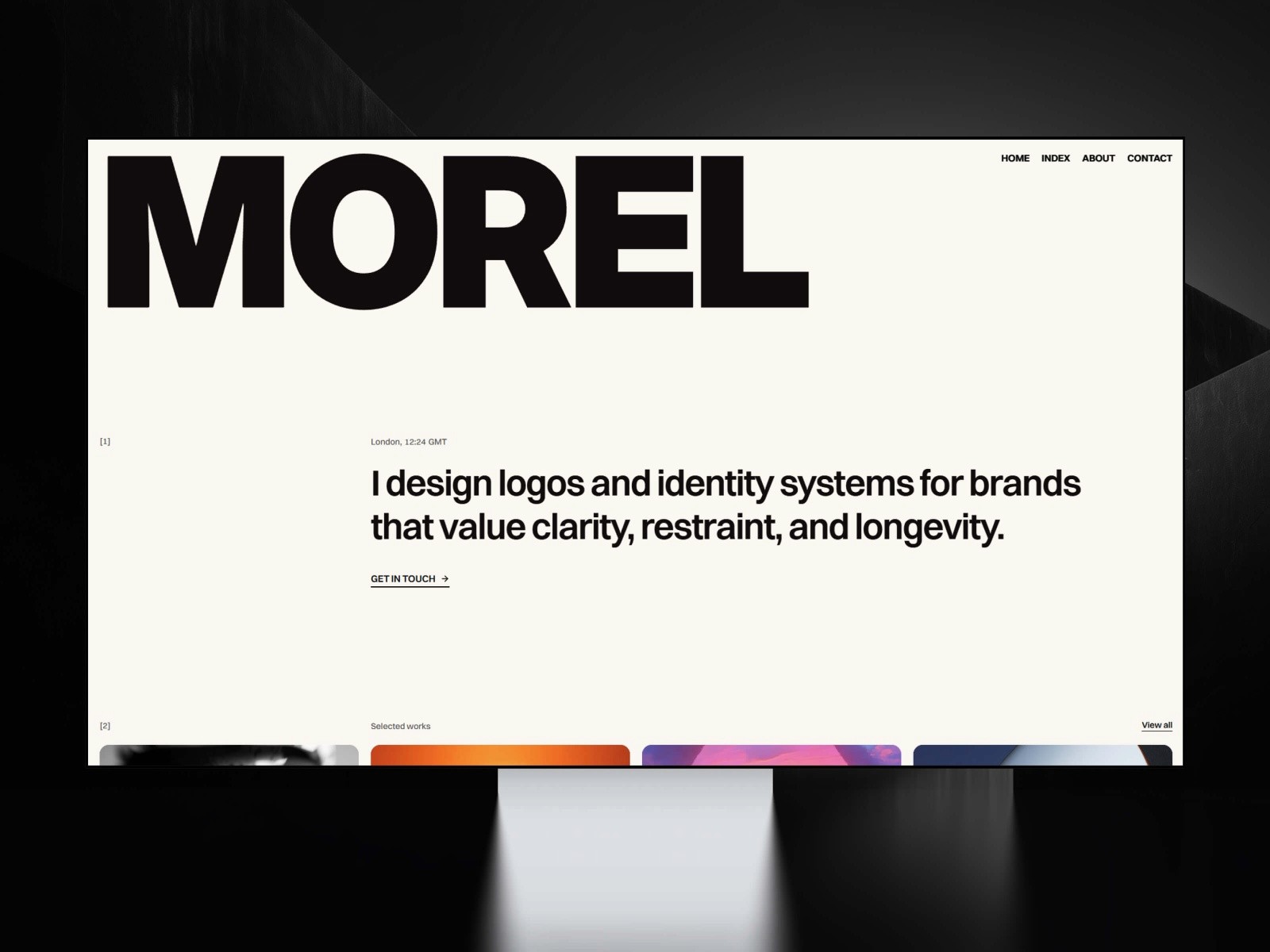 Morel — 黑白极简排版感作品集网站设计灵感
