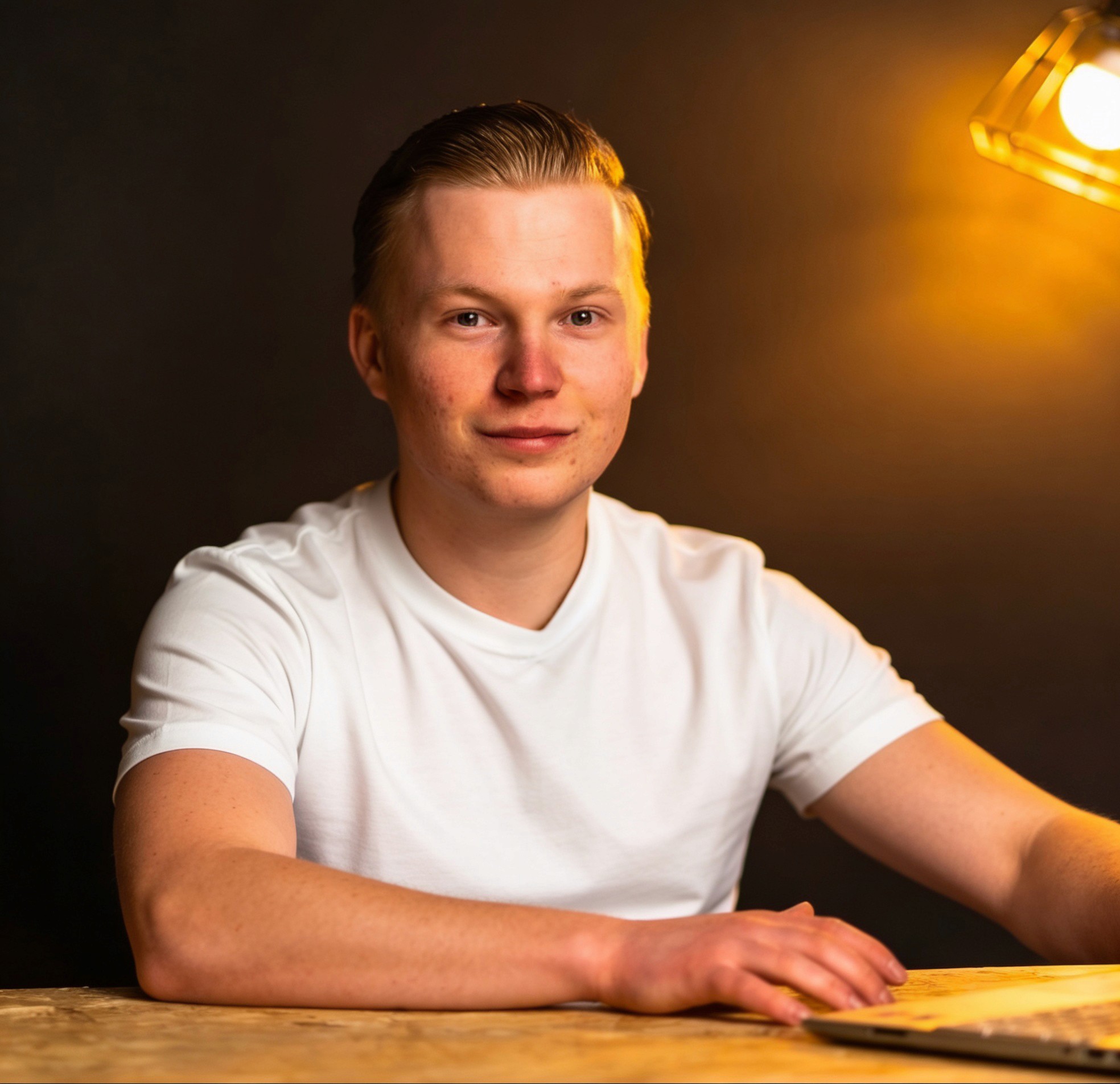 Man in white t-shirt front photo