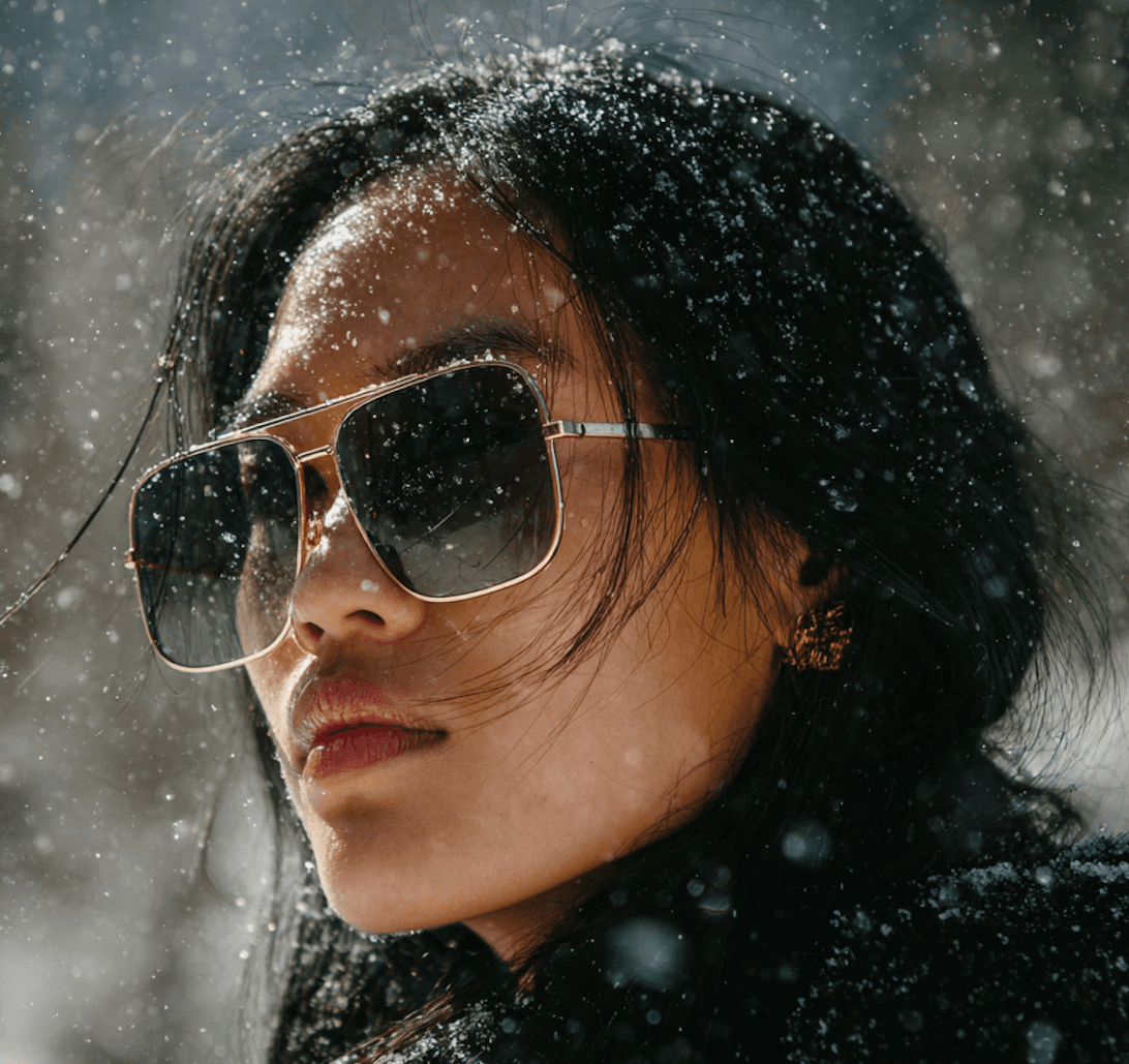 Winter fashion portrait with sunglasses