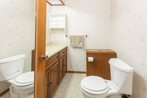 Photo 11 of 604 Isabell Street, Highland