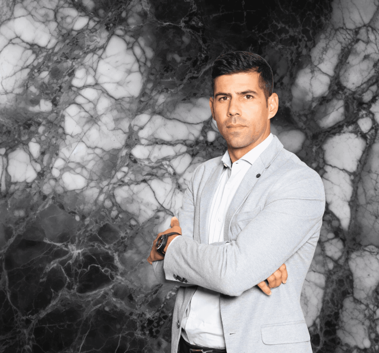 Concetrated triathlete grayscale