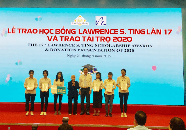 Sinh viên Đại học Kiến trúc TP. Hồ Chí Minh nhận học bổng Quỹ Lawrence S.Ting lần thứ 17