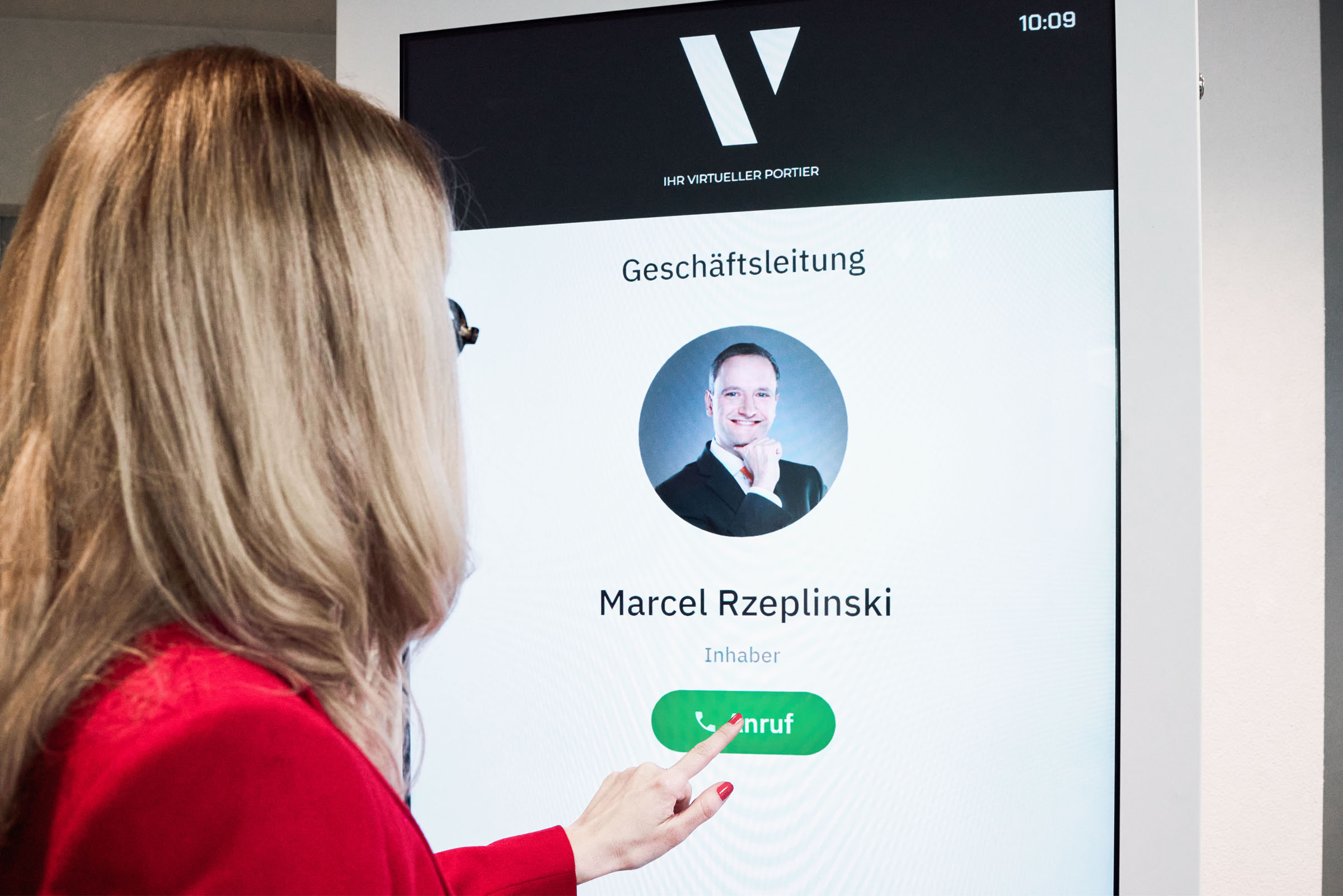 Virtueller Portier – Anruf-Funktion mit Mitarbeiterprofil
