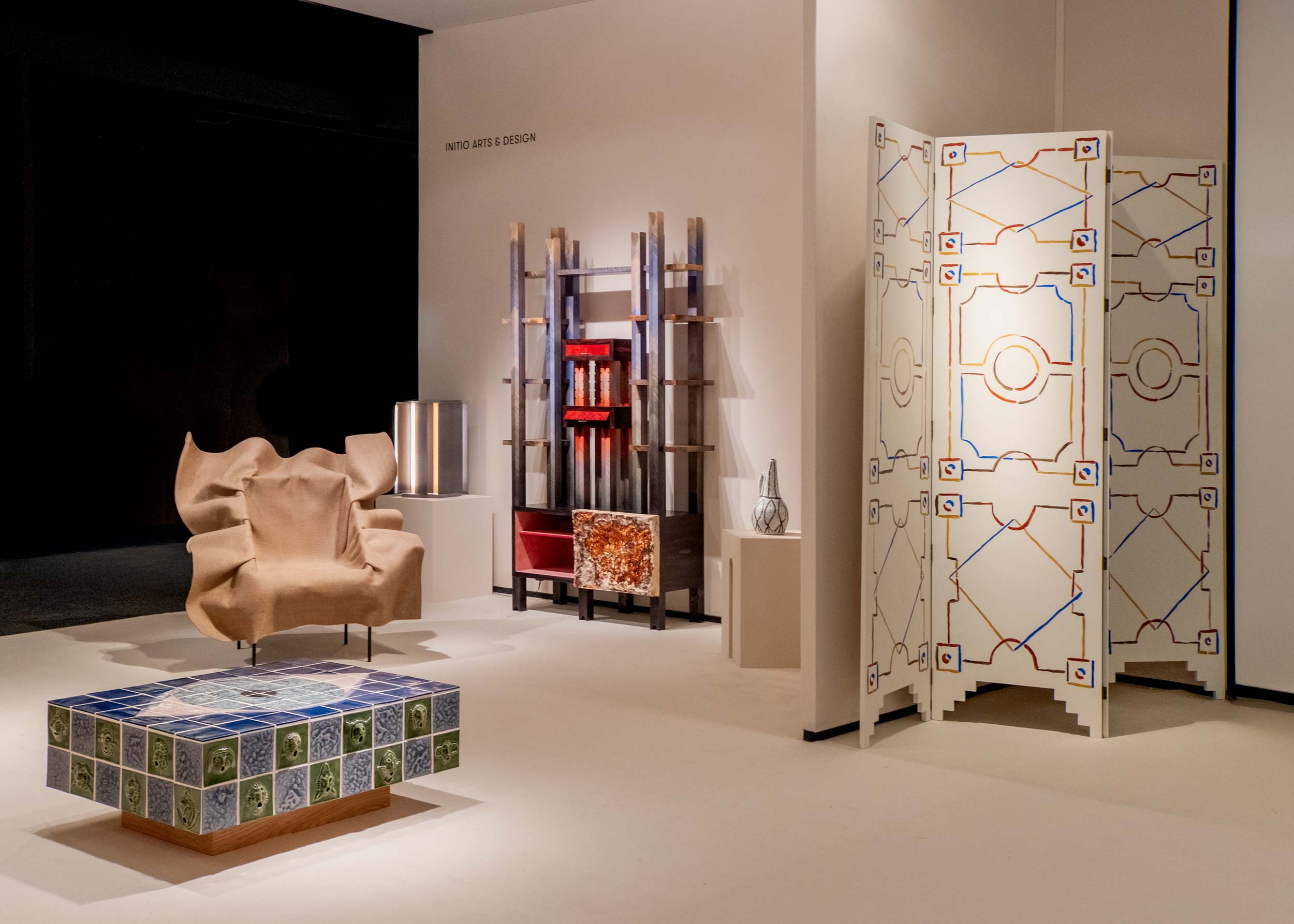 sui3-commode-and-glass-object-at-slow-panache-exhibition-jiri-krejcirik