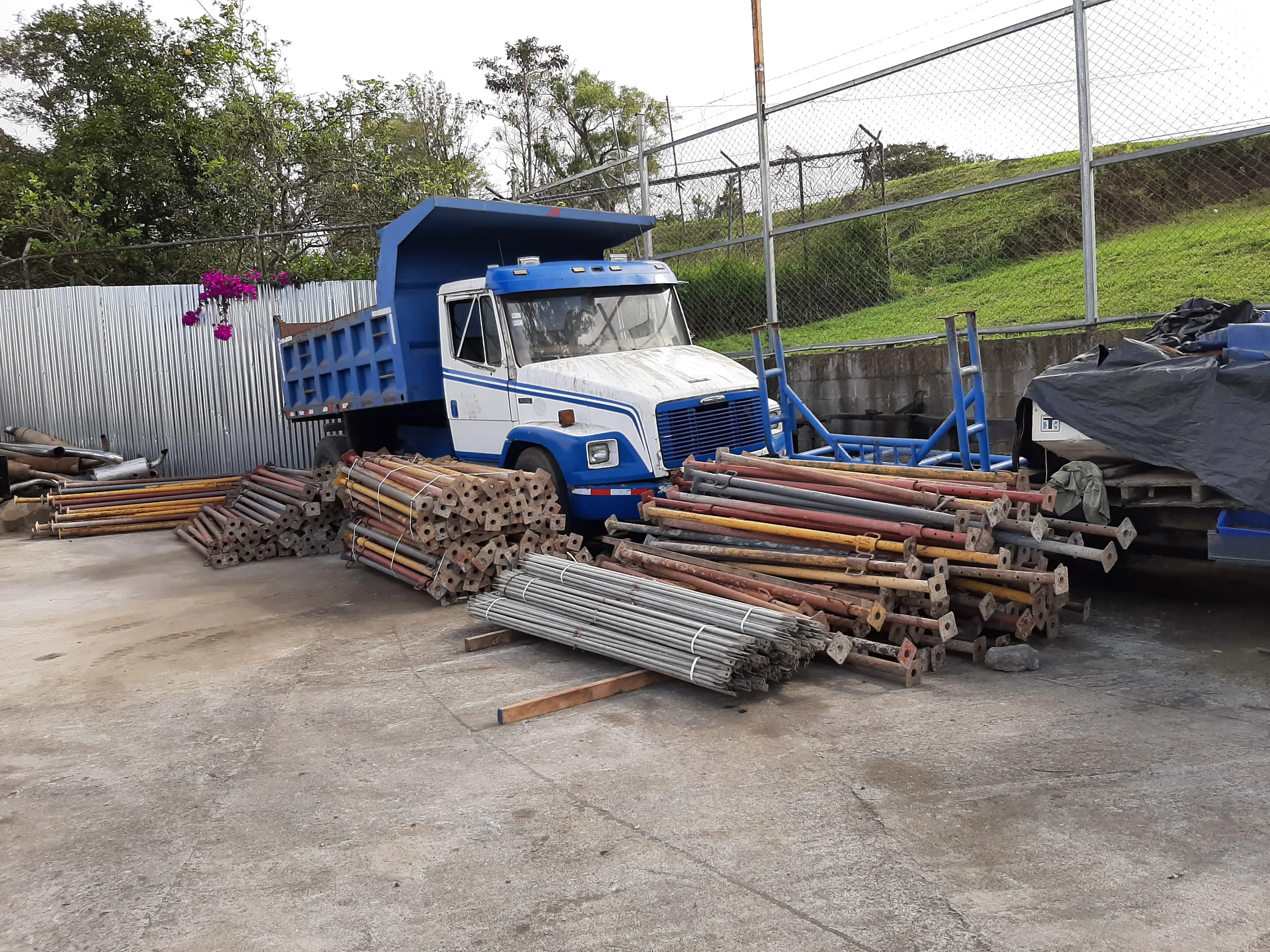 Accesorios de andamios y plataformas de trabajo seguras en Alajuela