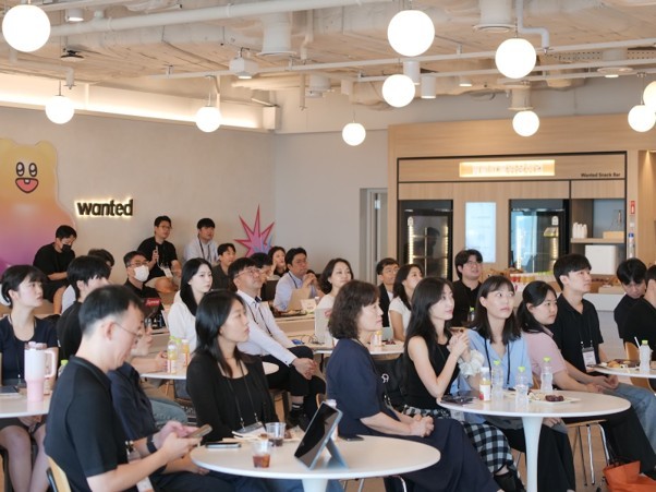 원티드 관광 프롬프톤