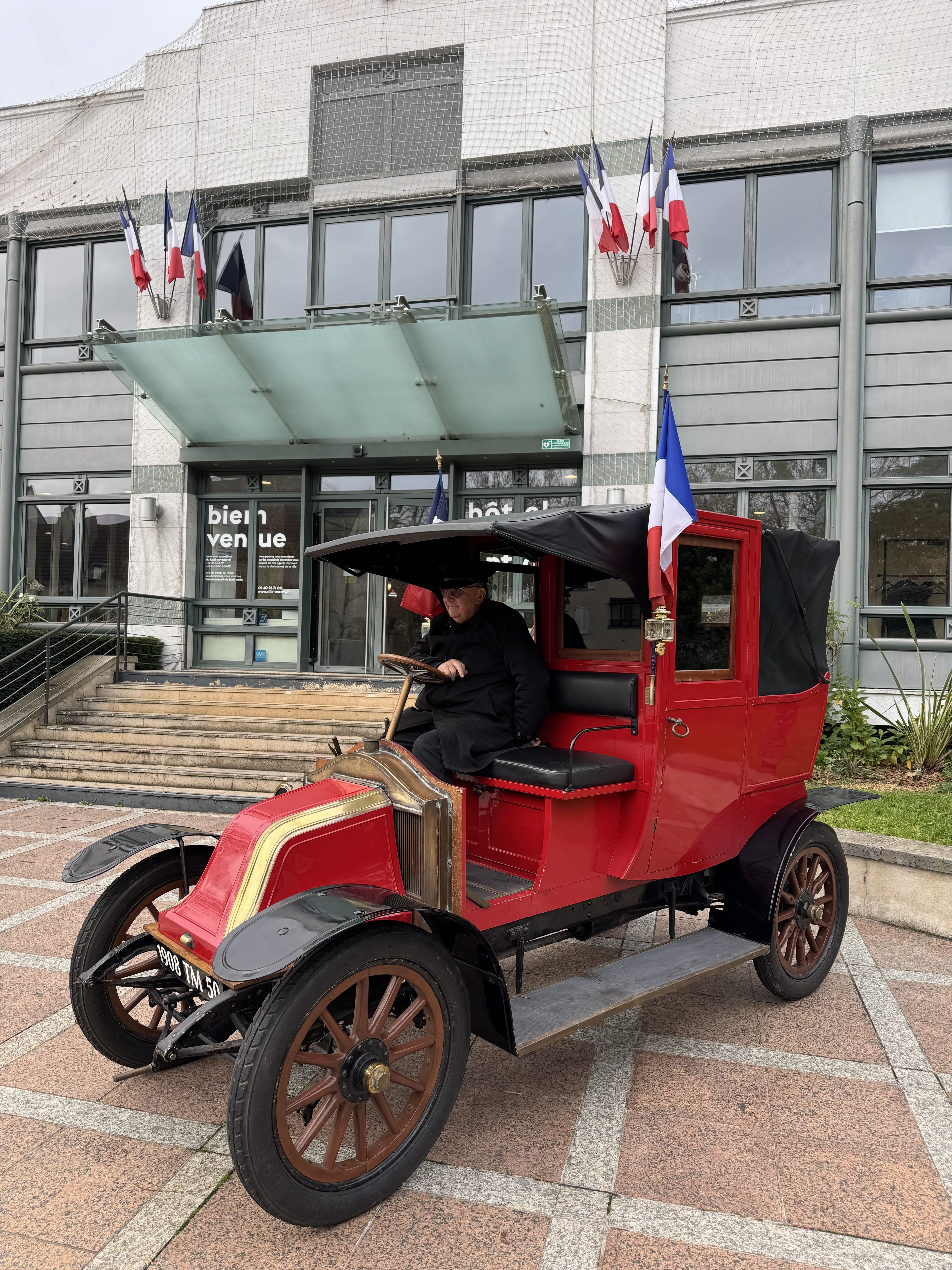 Vinot et Deguingand au salon rétromobile 2026, sur le stand des Teuf-Teuf
