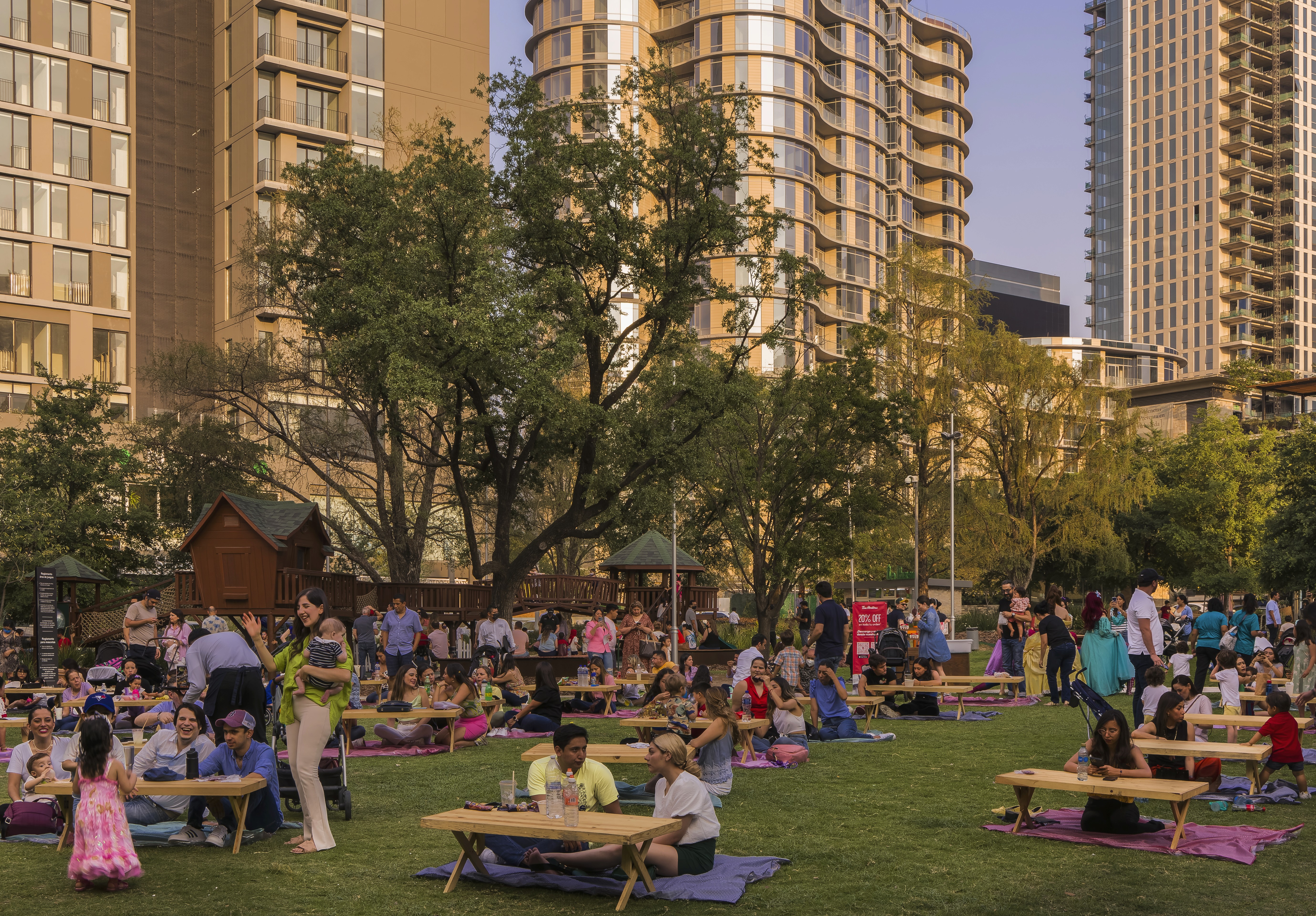 Ultra Watch Zoom Shot