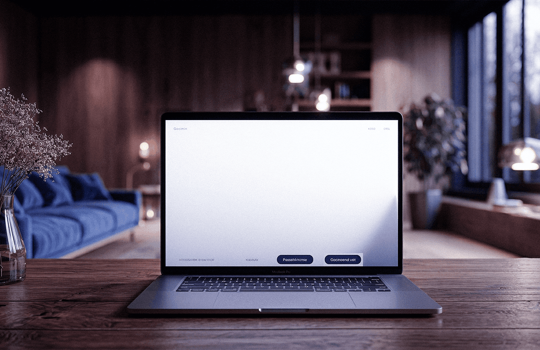 Mulher trabalhando com legal design no computador.