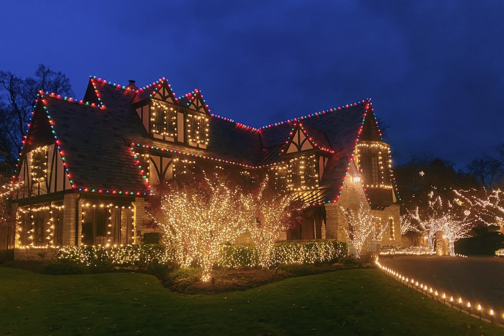 10 Best Ways to Get Leads for Your Holiday Lighting Business