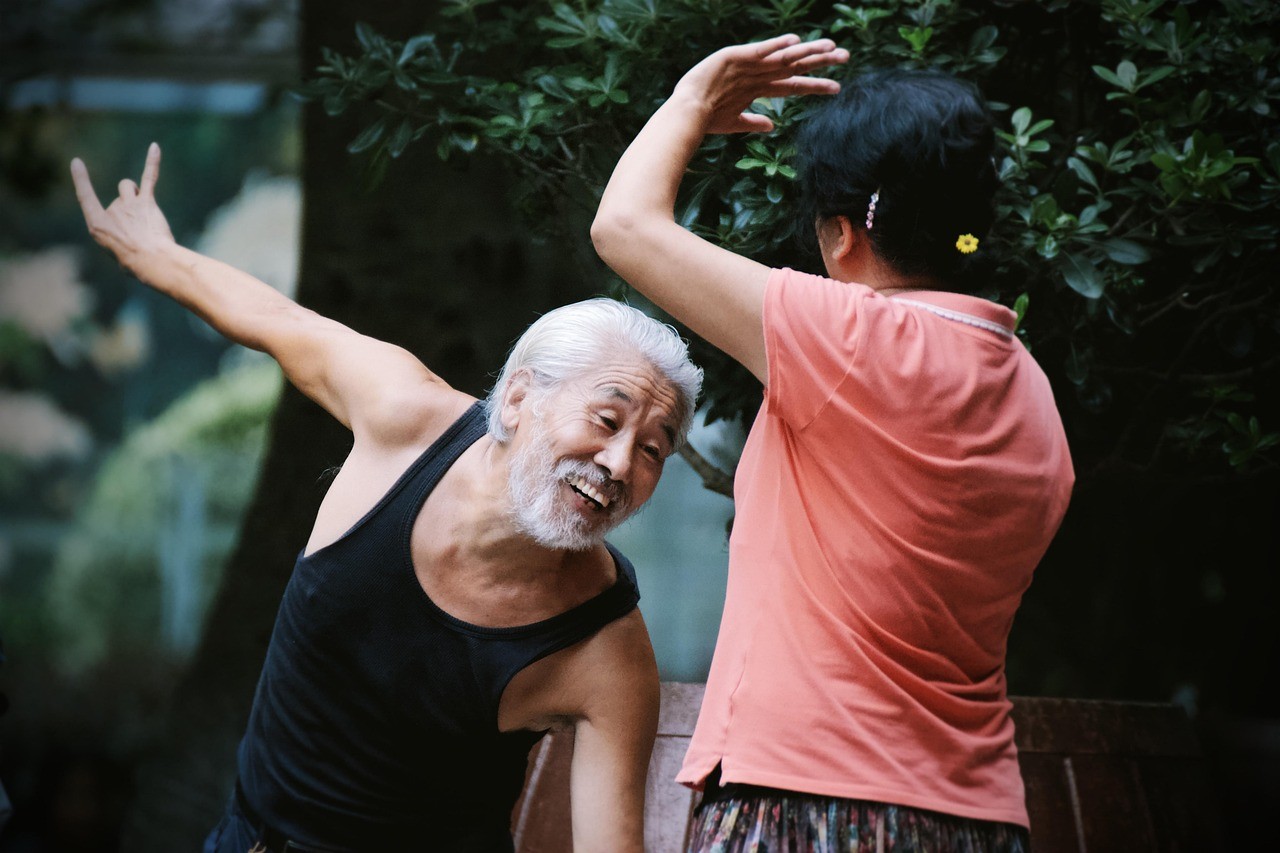 china,-old-man,-dance,-couple,-men,-china,-china,-china,-old-man,-old-man,-old-m - qgadrian (pixabay)