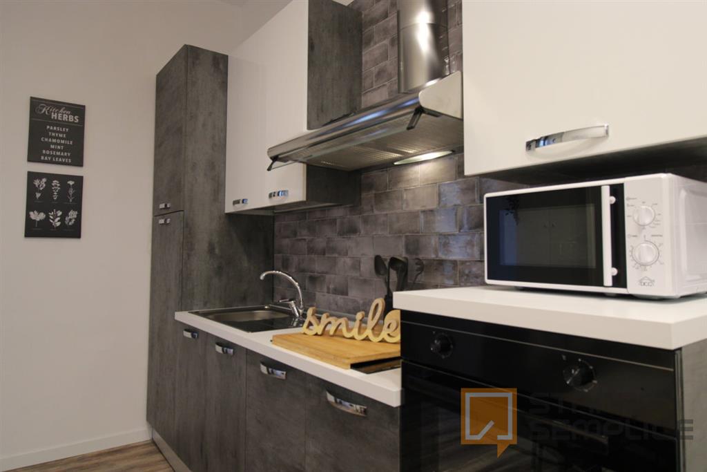 16 sqm room in Via Ambaraga, Brescia