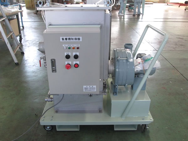 高さ約1.2m、幅およそ60cmで運びやすいサイズ