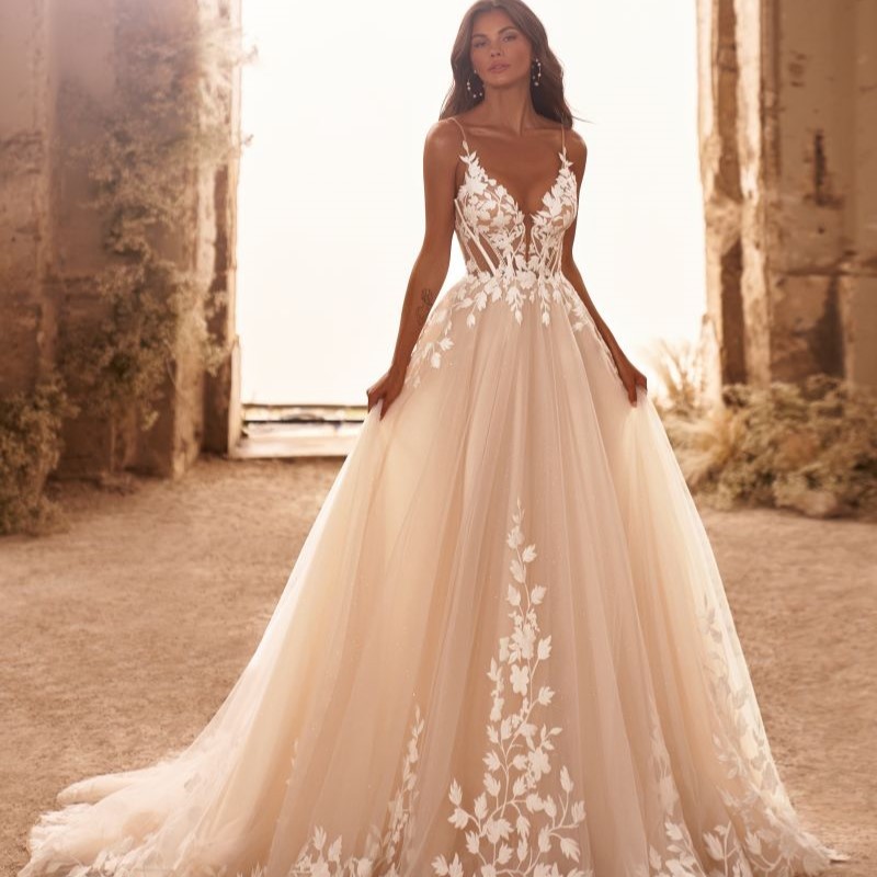 A-Linie Brautkleid mit Spitzenapplikationen