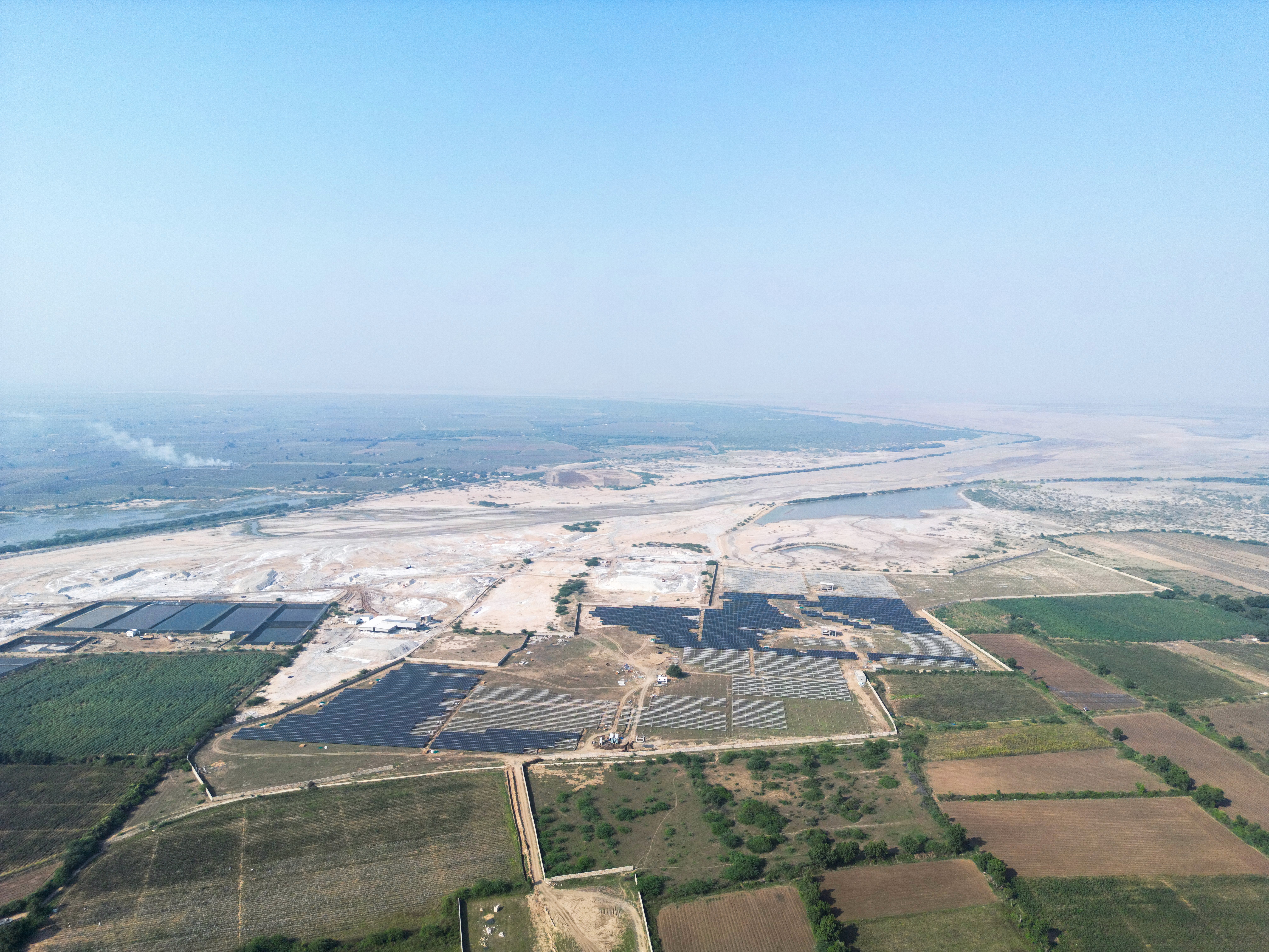 top rated EPC solar firm, solar EPC partner India, best solar company reviews, benefits of solar EPC turnkey solutions & how to choose solar mounting structures