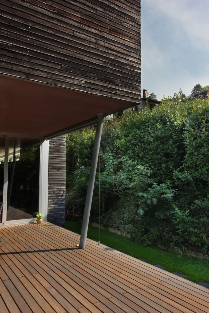 Pavimento-in-legno-esterno-villa-Lugano (Canton Ticino) Galimberti-IMG_5837.jpg