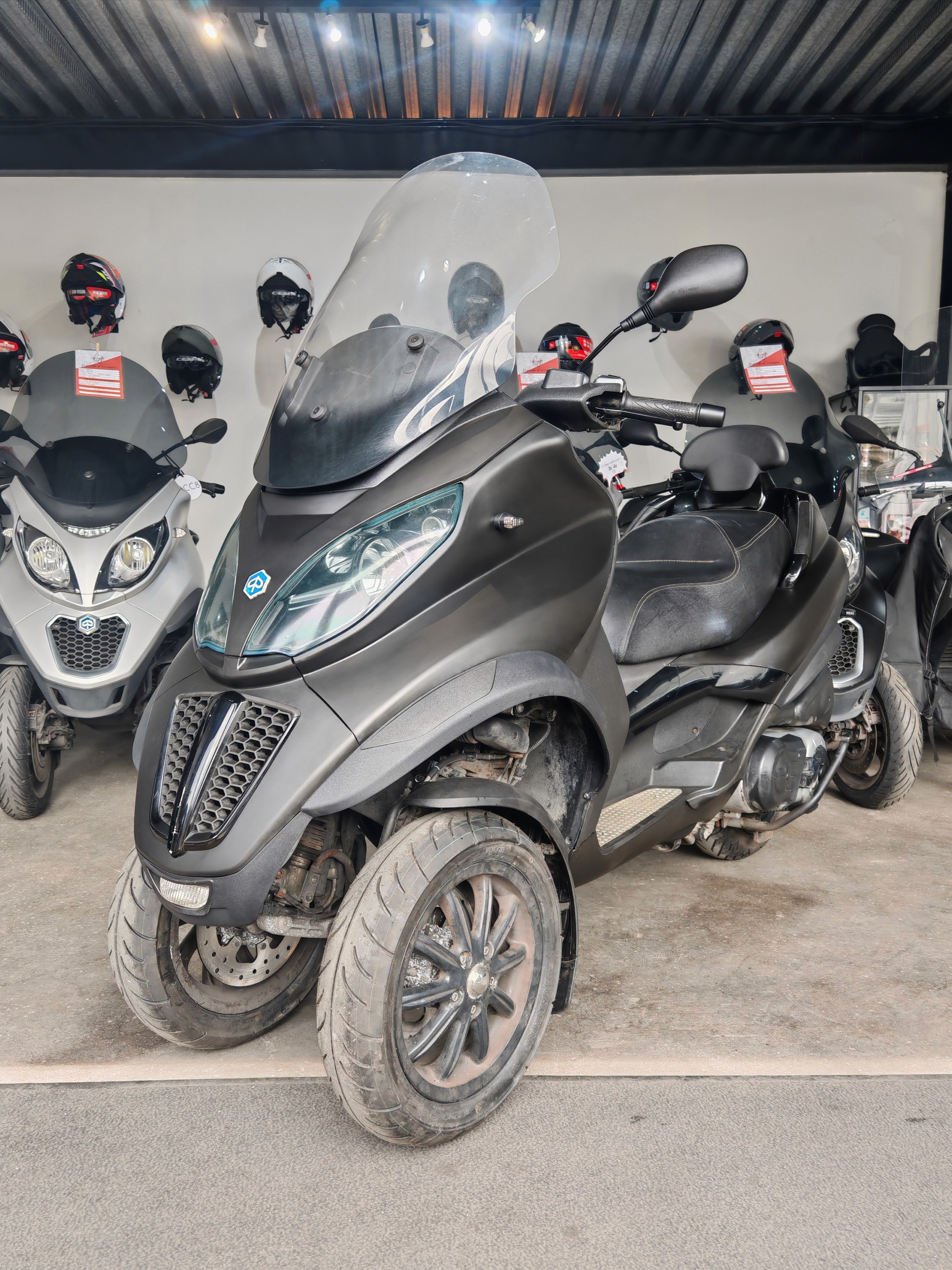 piaggio mp3 350 cc gris nardo