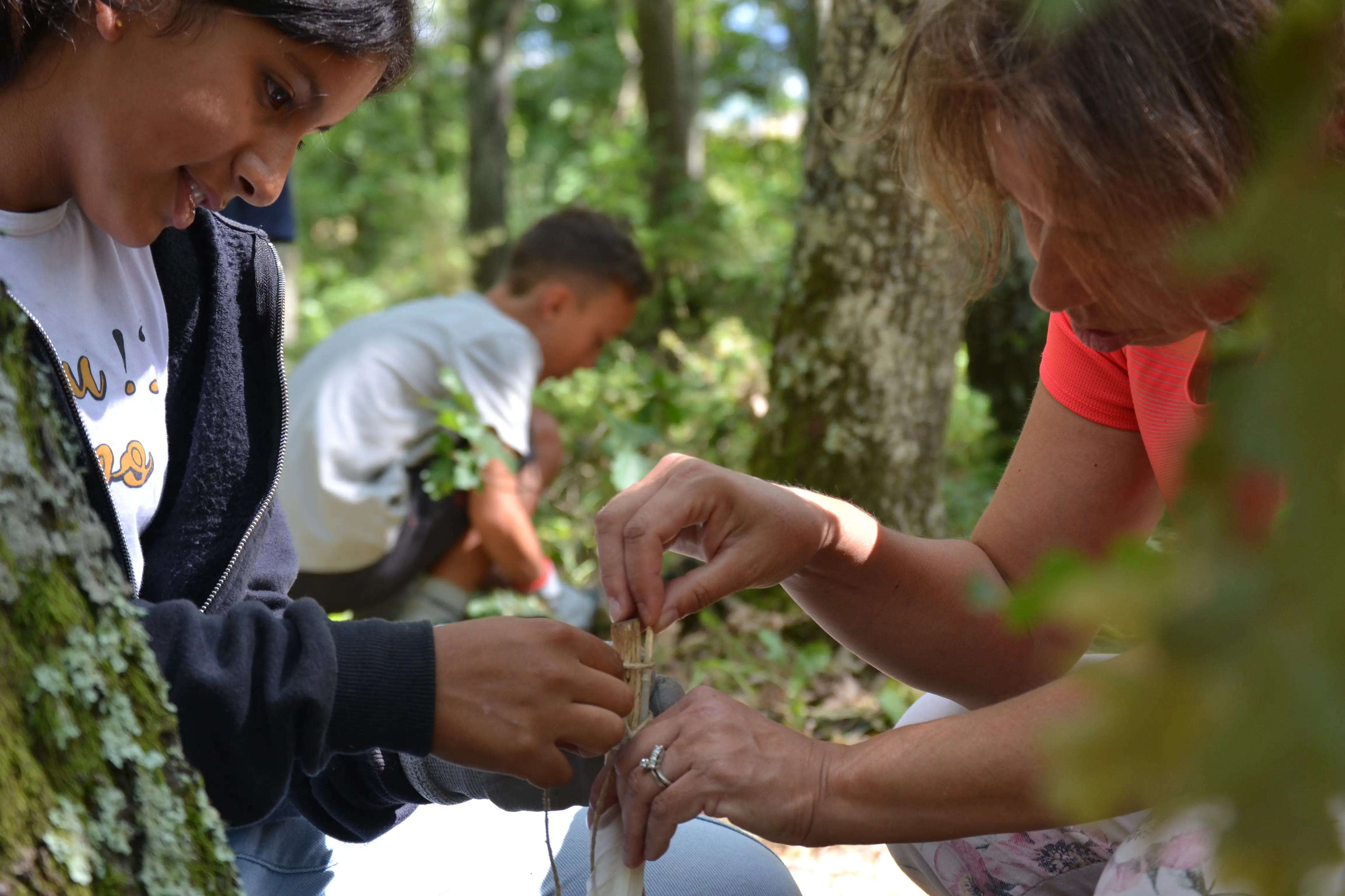 Andrea Modesti, istruttore di survival e bushcraft, esperto in campi avventura per ragazzi e corsi di sopravvivenza outdoor