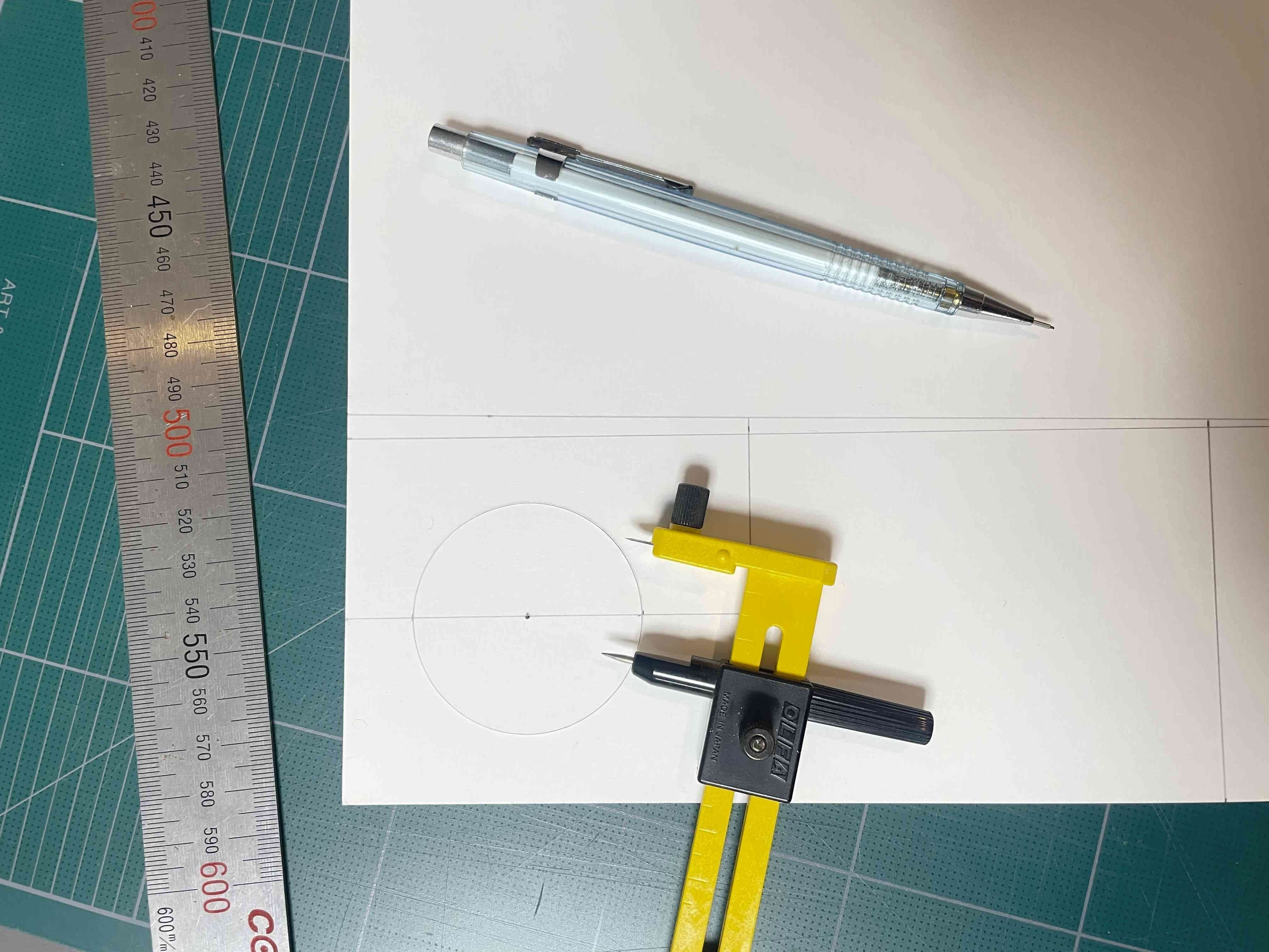 금속 격자 구조의 공간미를 강조한 ‘비례의 틈’ 조형 설치 뷰 02 – Studio Underscore 디자인 작품