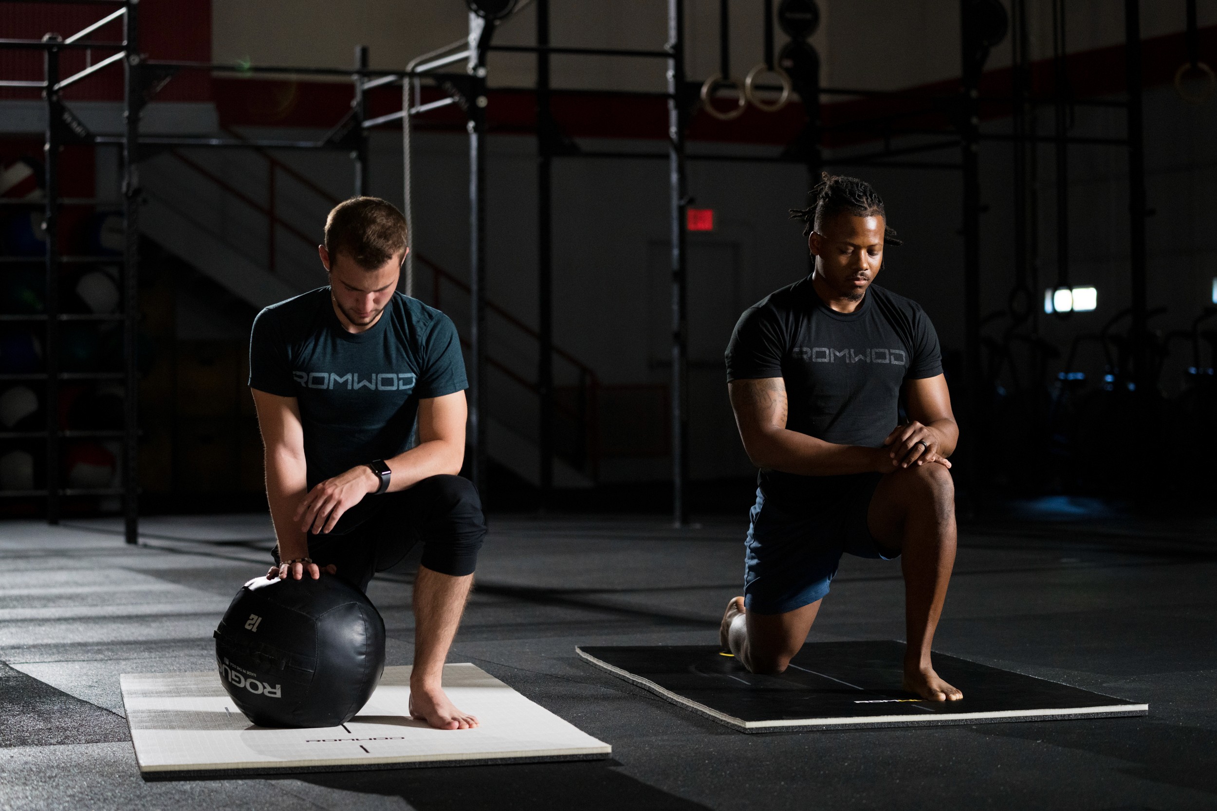 man with ball - Endurance vs Strength Training