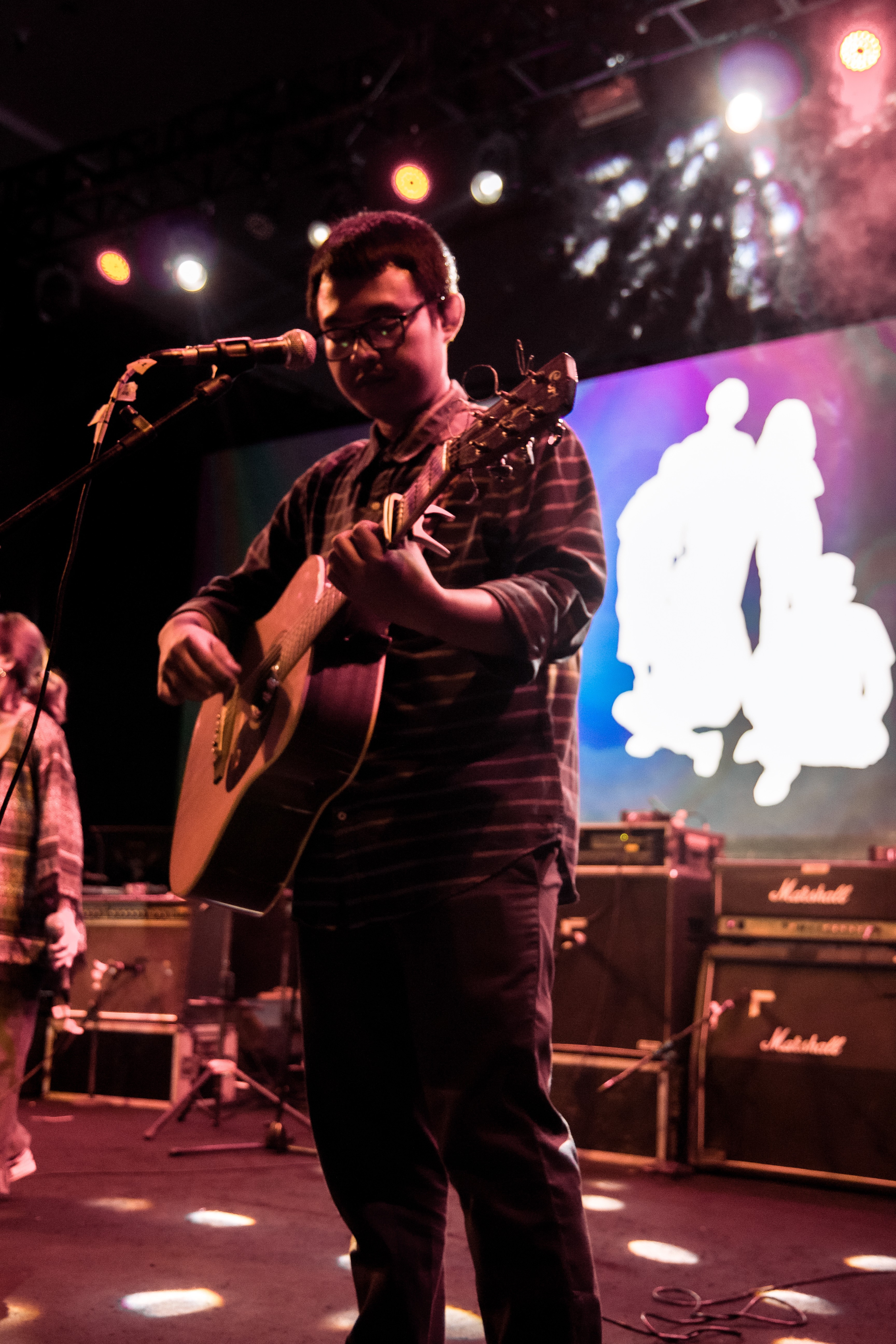 Guitarist of Layung Temaram, Perform at Road to Soundrenaline Surabaya