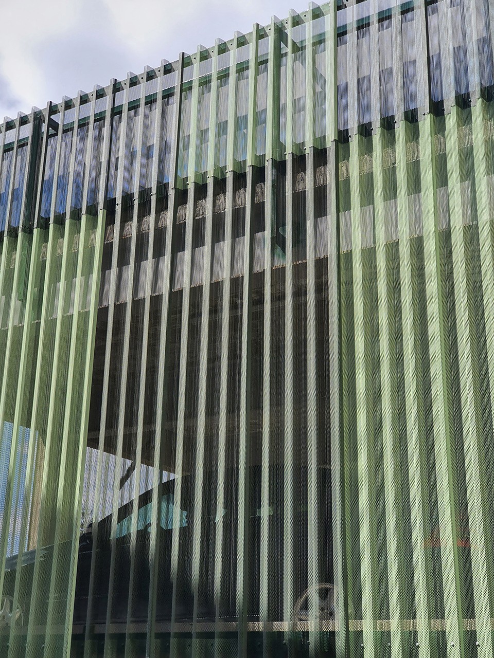 Perforirana metalna fasada