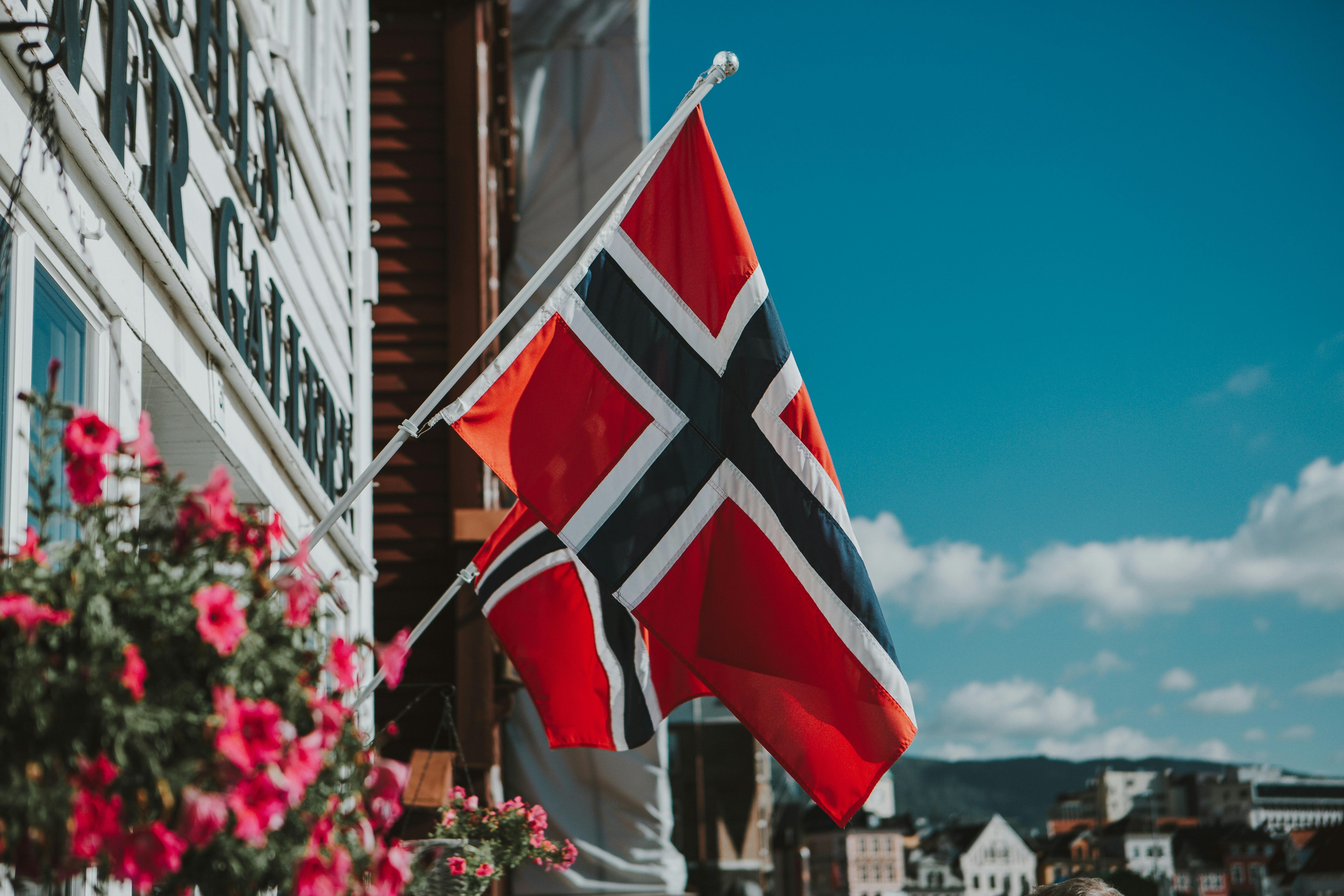 Norwegische Flagge als Symbol für den norwegischen Staatsfonds